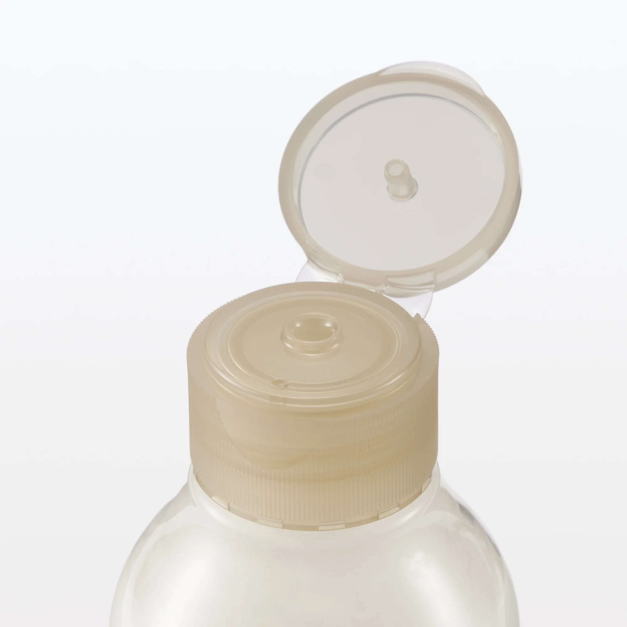 Sensitive Moisturizing Milk - Deep Moisture 6.8 fl oz - Image 3