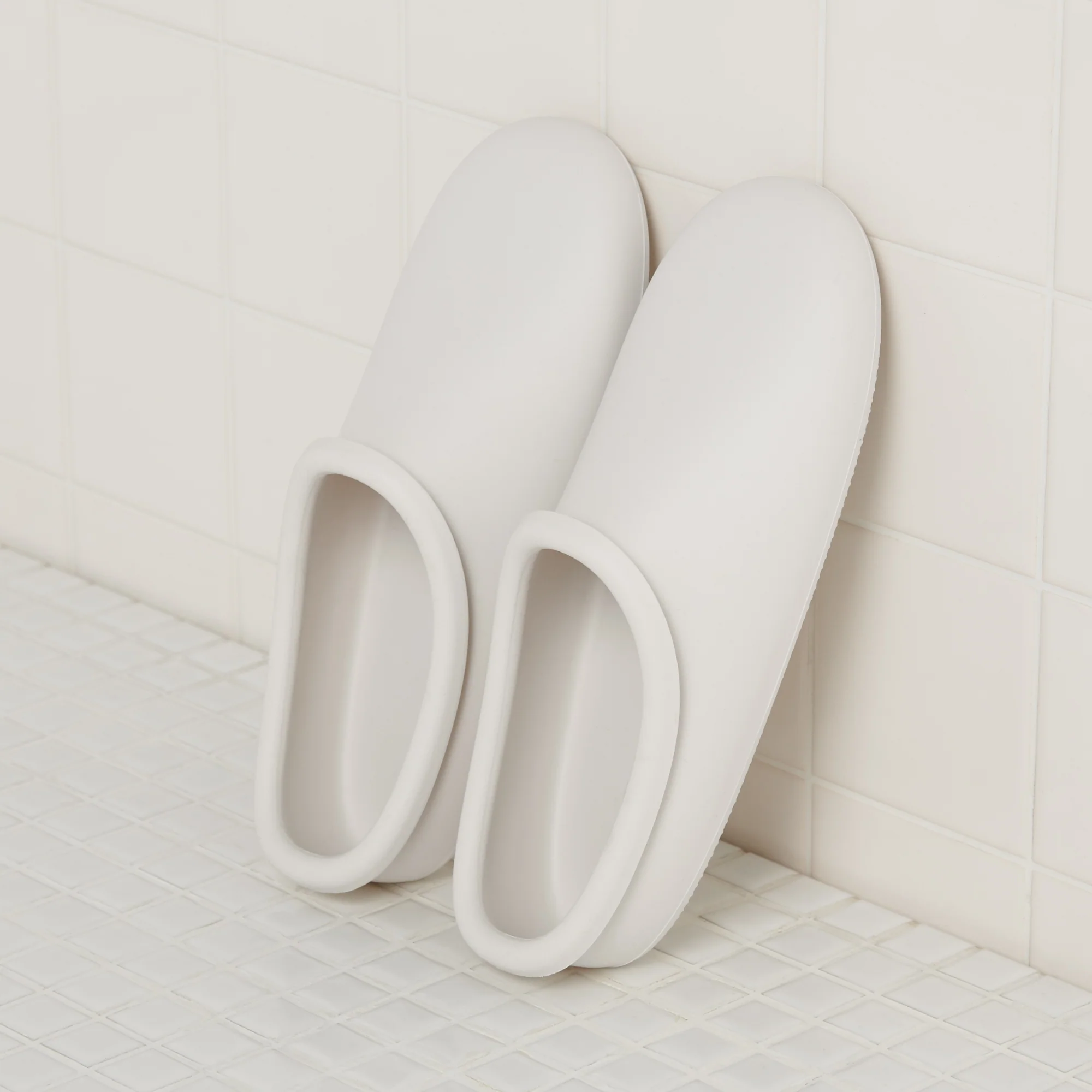 Silicone Bath Slippers - Image 5