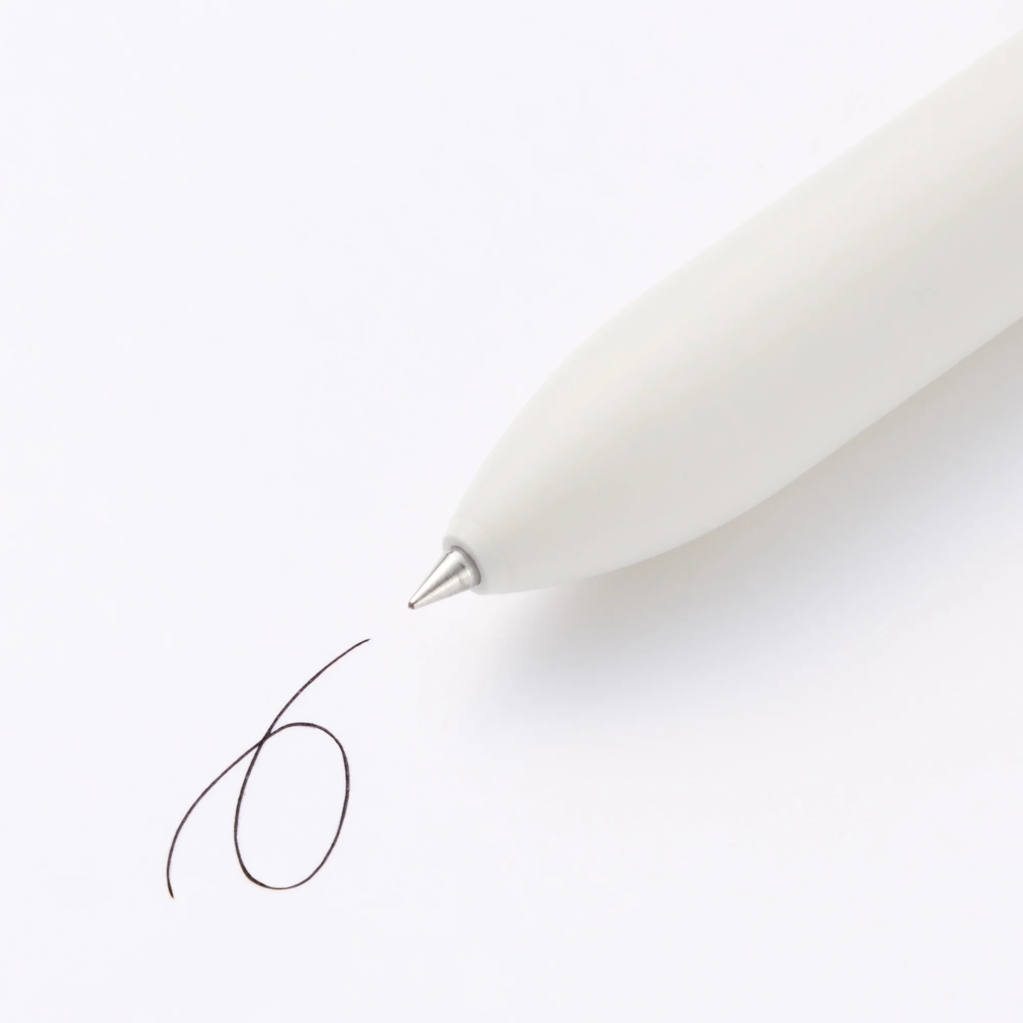 Smooth Oil Ink 4-Color Ballpoint Pen 0.38 mm - Image 3