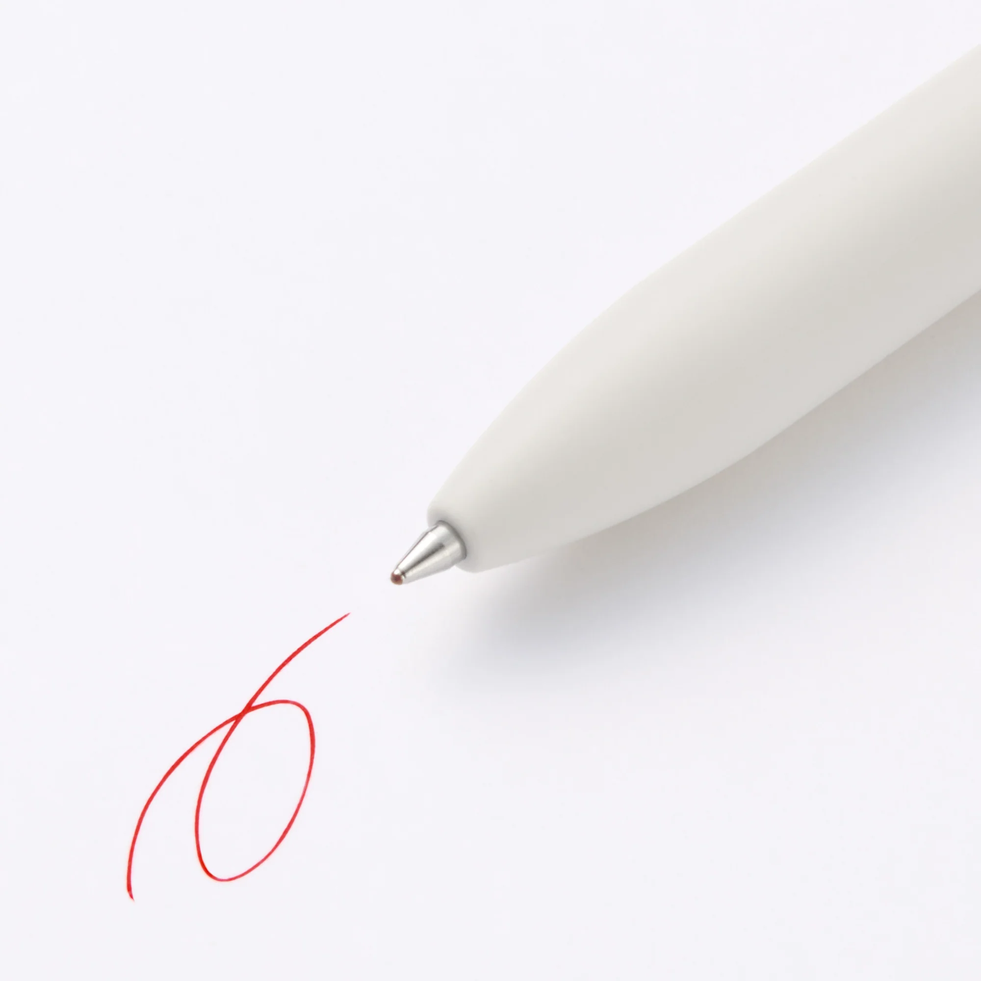 Smooth Oil Ink Ballpoint Pen 0.7 mm - Red - Image 2
