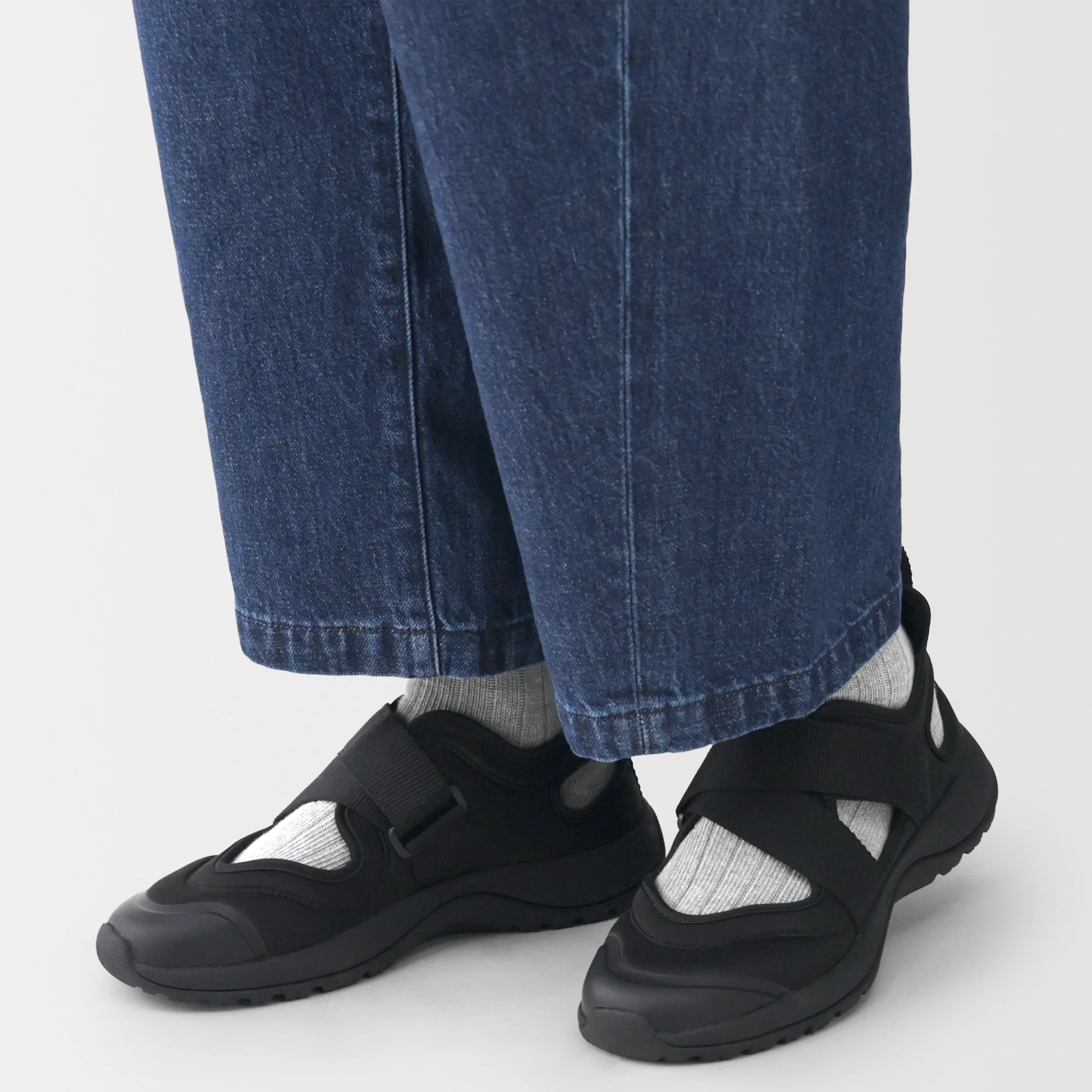 Sneaker Sandals Black - Image 3