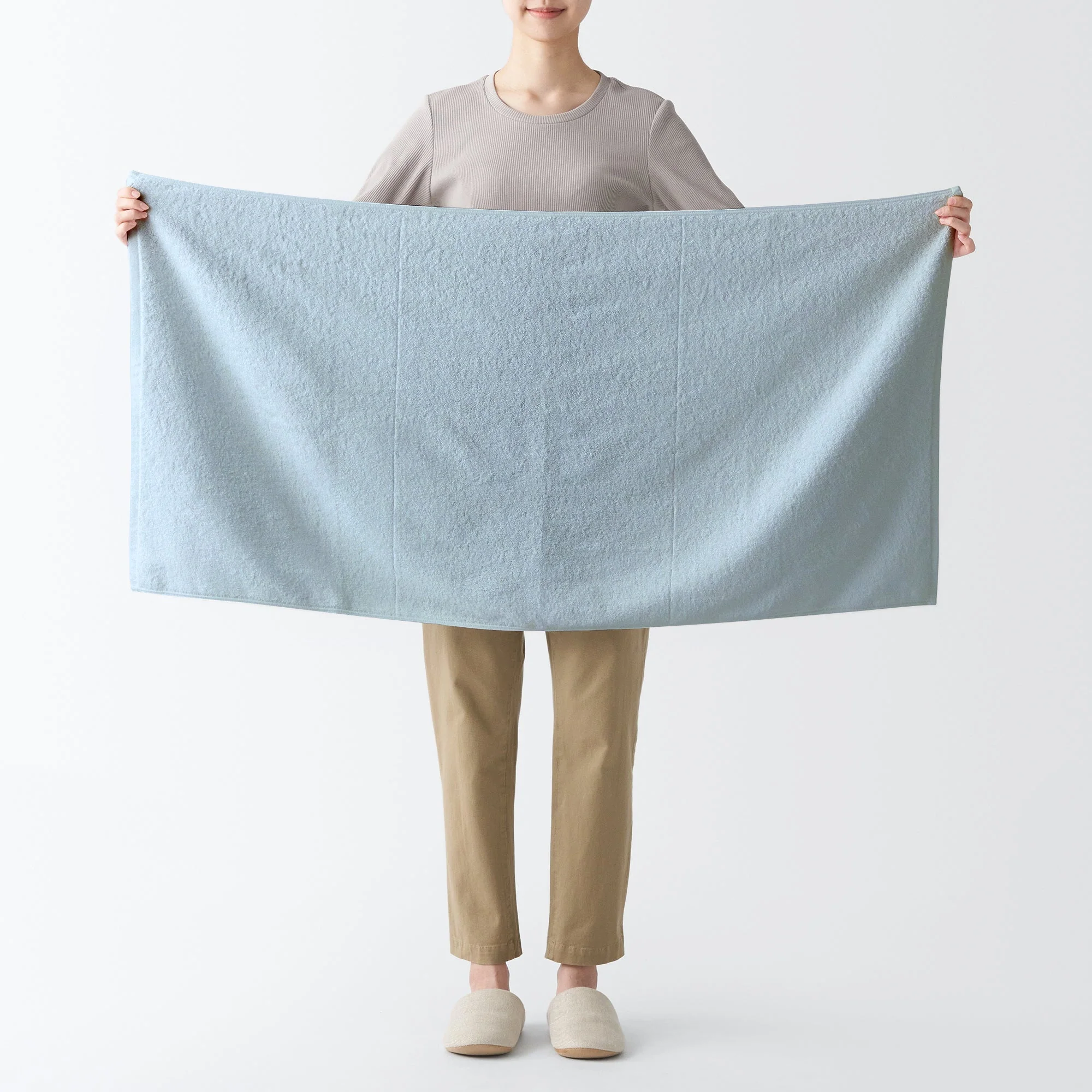 Soft Thin Bath Towel - Image 4