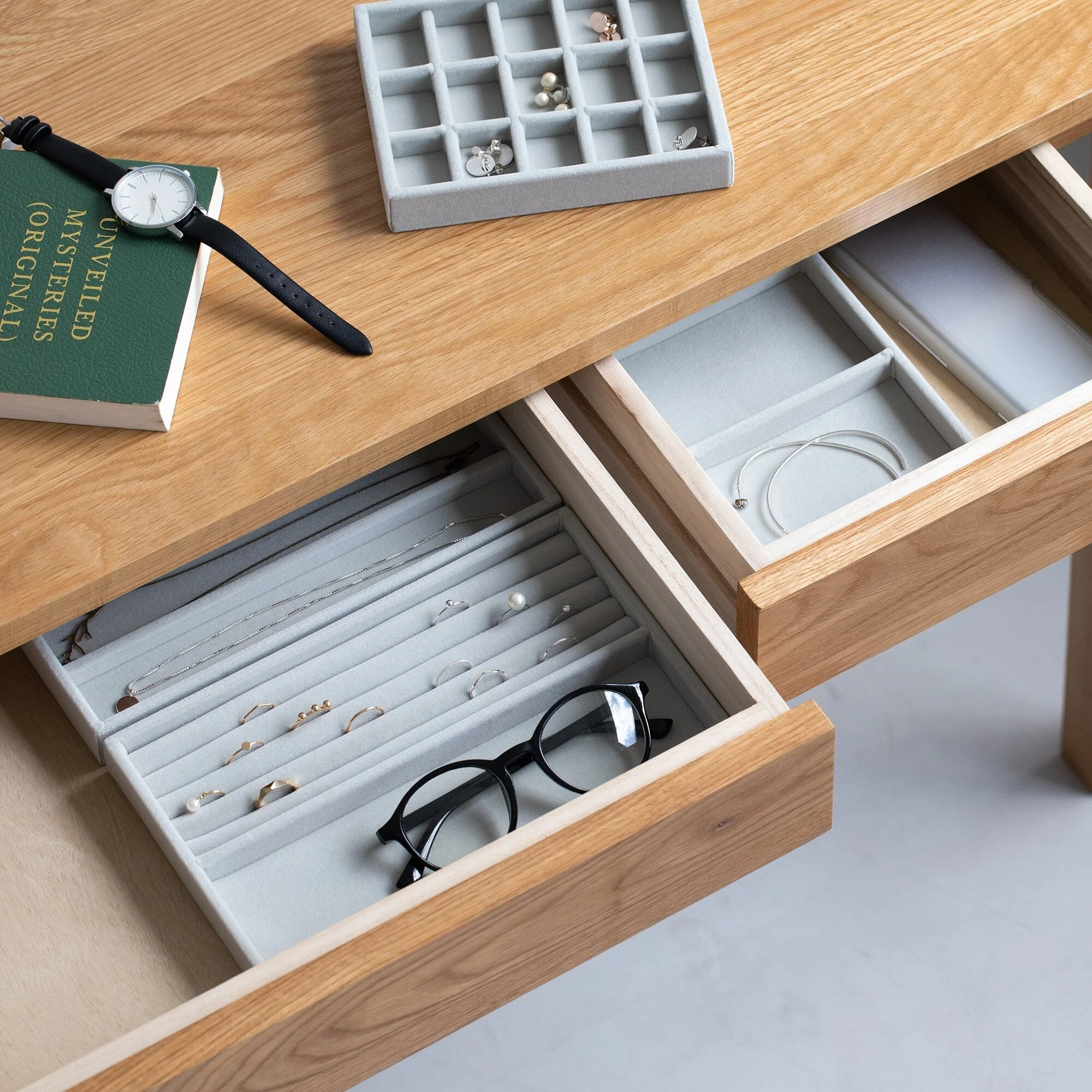 Stackable Velour Case for Accessories - Image 9