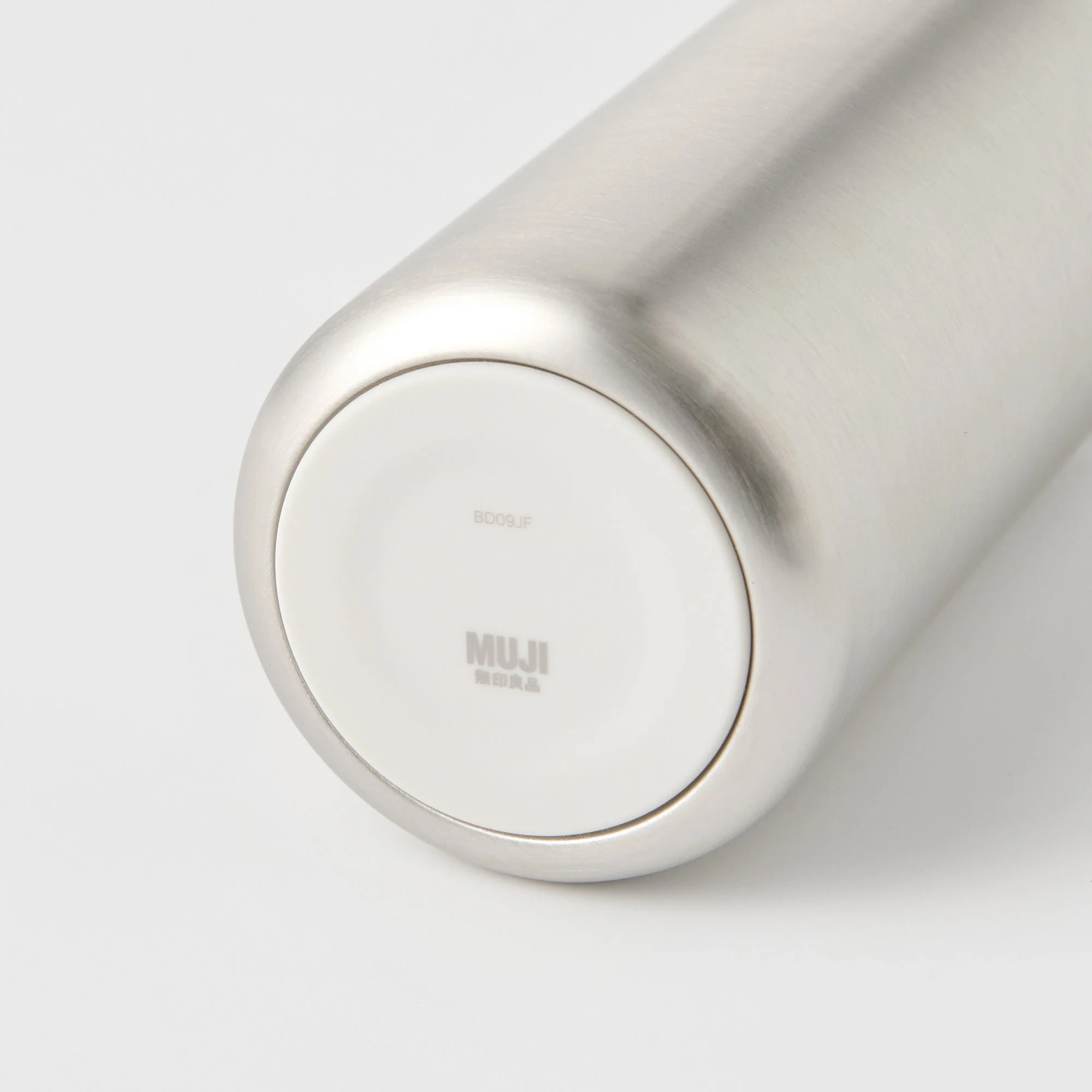 Stainless Steel Heat & Cold Retaining Mug - 16.9 fl oz - Image 8