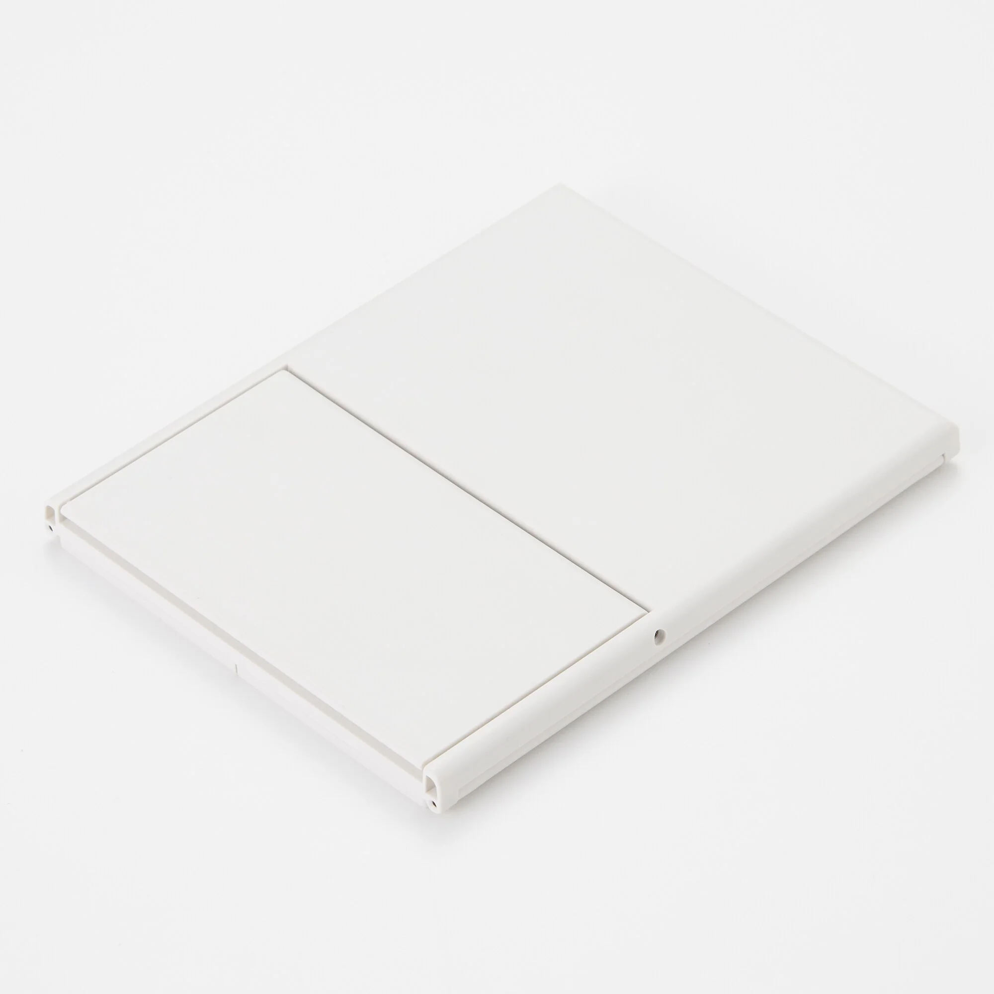 Styrene Tri-fold Mirror - Image 4