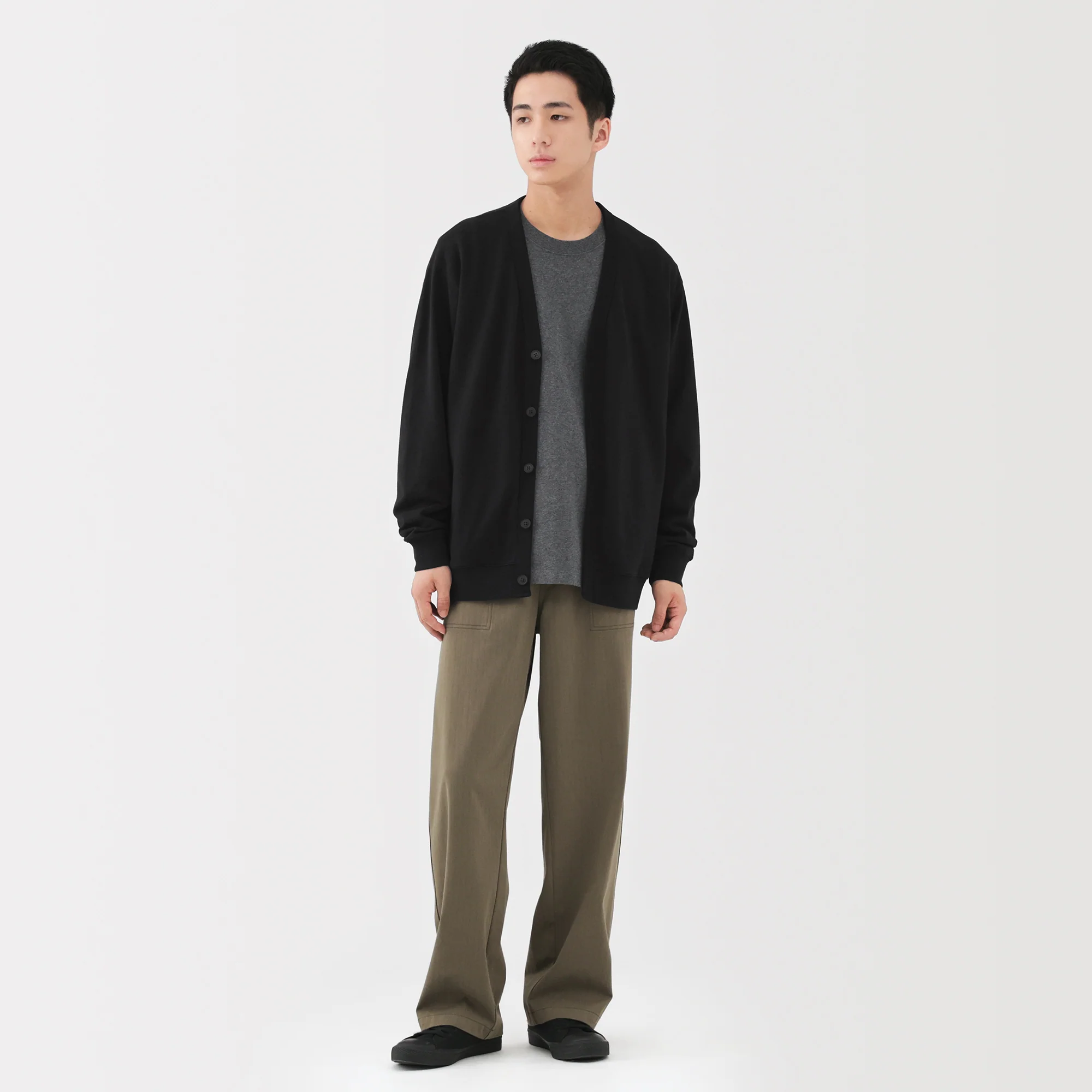 Sweatshirt V-Neck Cardigan - Image 12