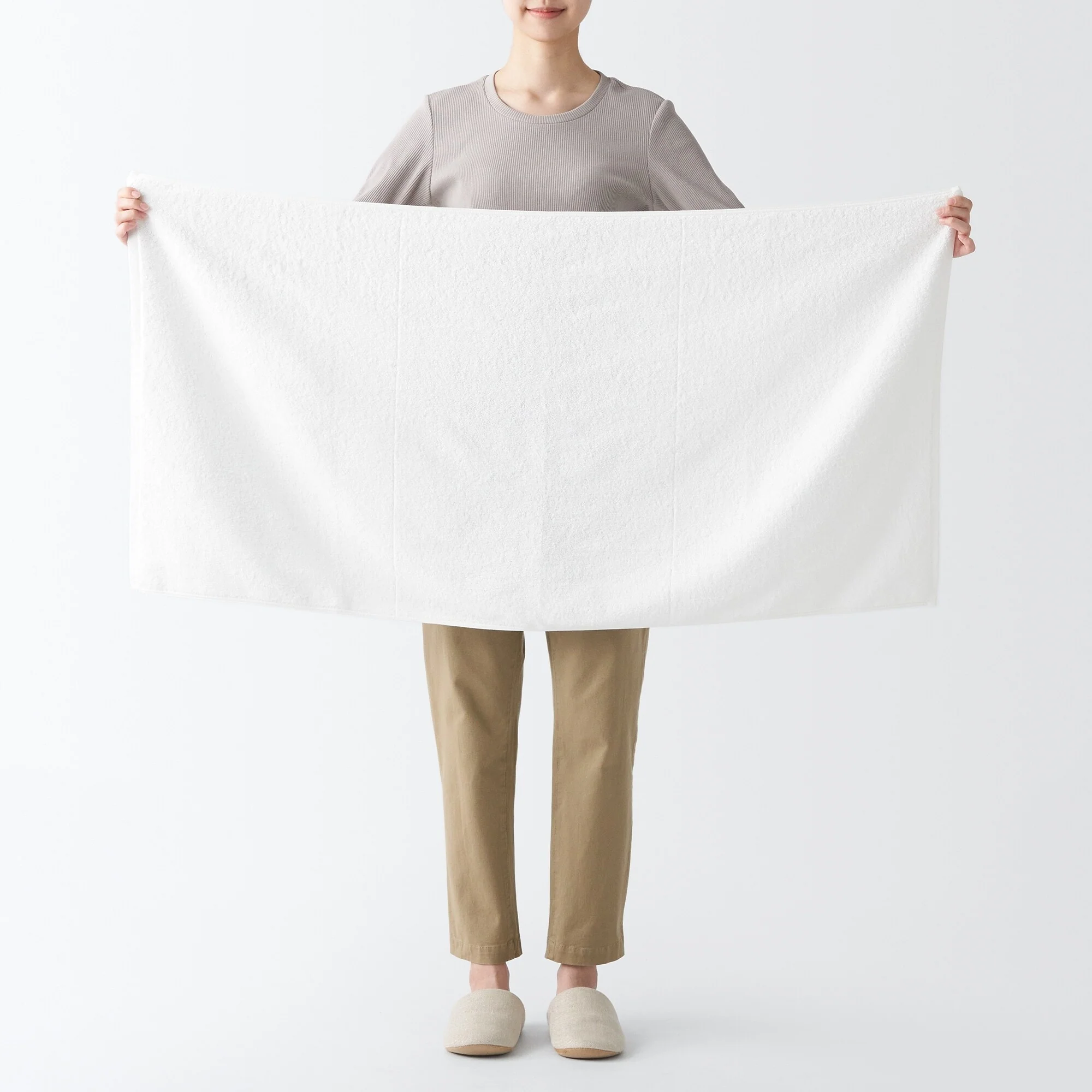 Twin Pile Small Bath Towel with Loop - Image 5