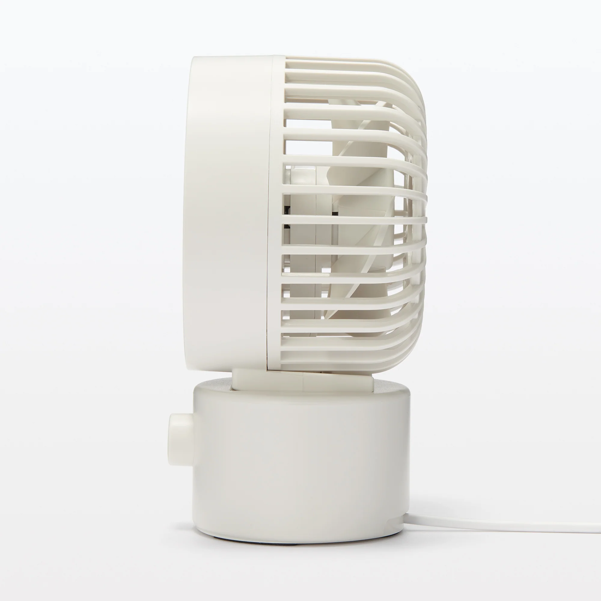 USB Desk Fan with Oscillation - Image 3