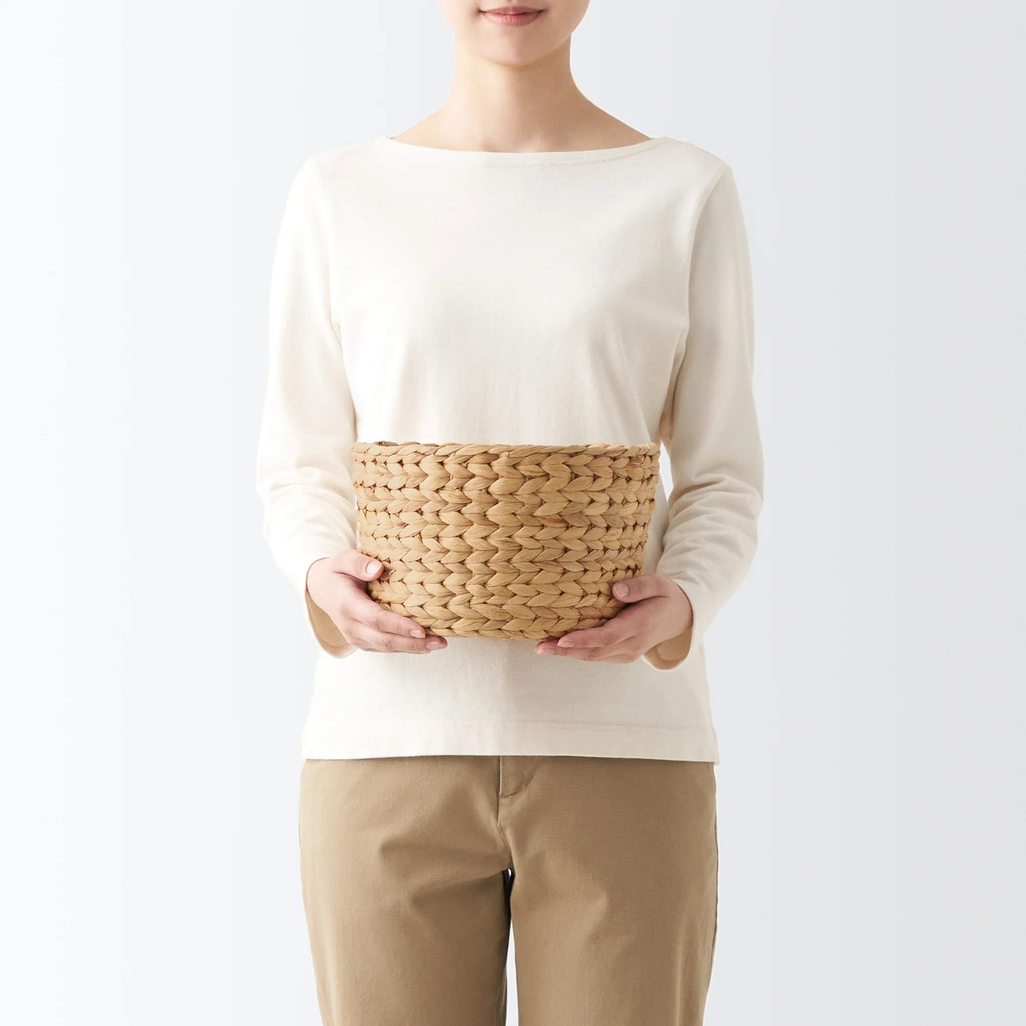 Water Hyacinth Basket - Round - Shallow Dia. 9.8 x H6.3" - Image 2