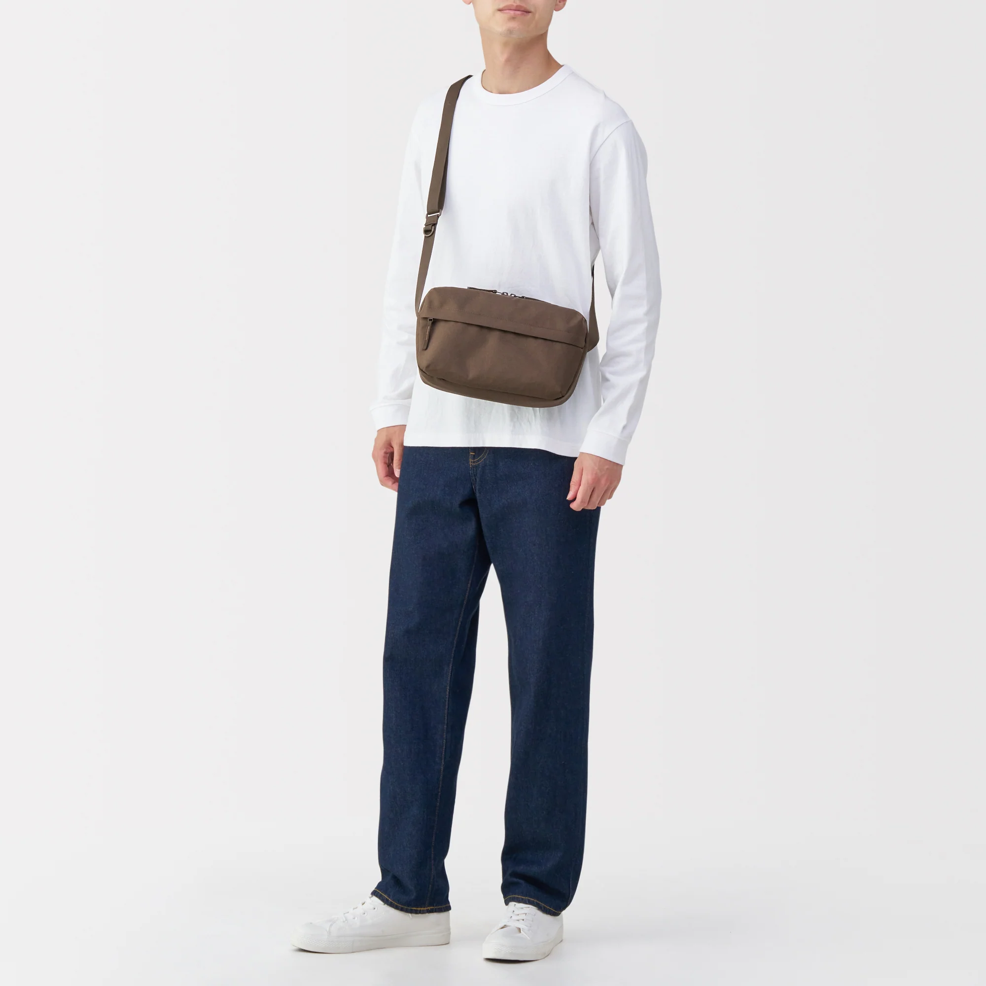 Water Repellent Shoulder Bag - Image 67