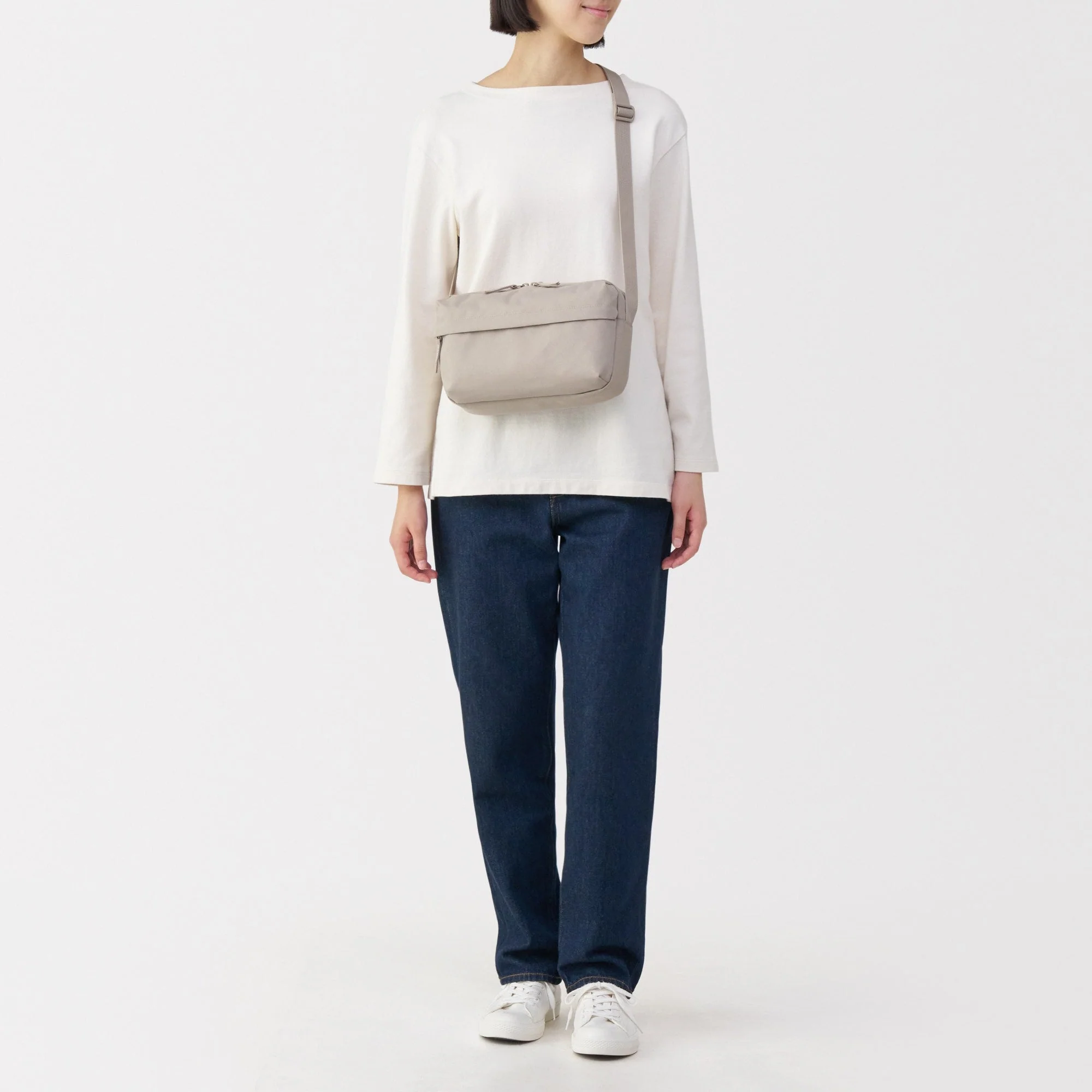 Water Repellent Shoulder Bag - Image 21