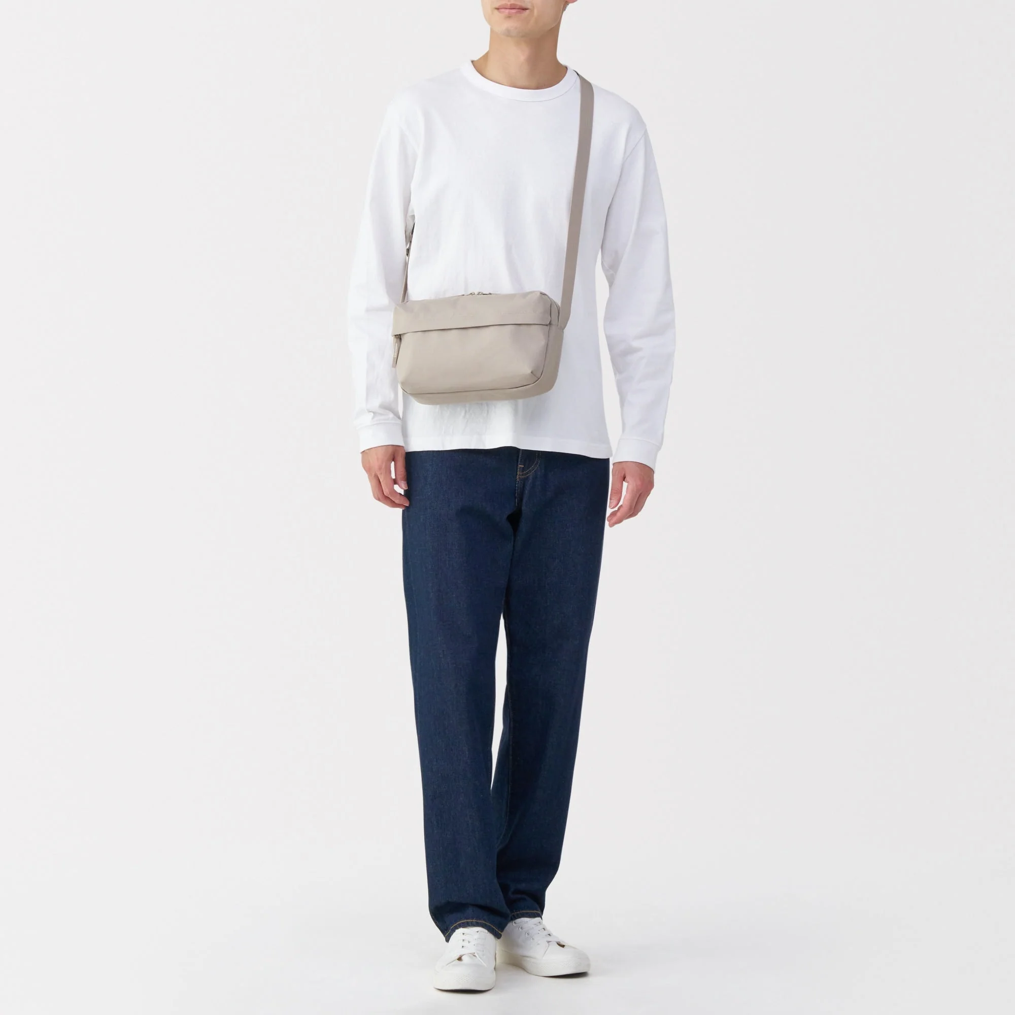 Water Repellent Shoulder Bag - Image 22