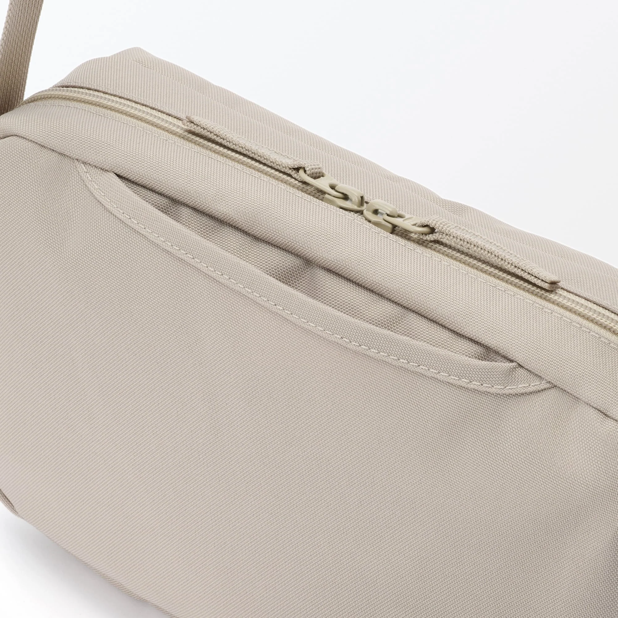 Water Repellent Shoulder Bag - Image 30