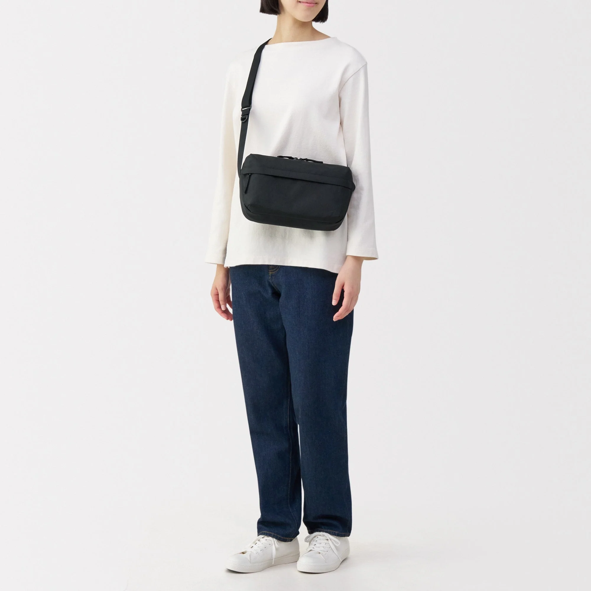 Water Repellent Shoulder Bag - Image 35