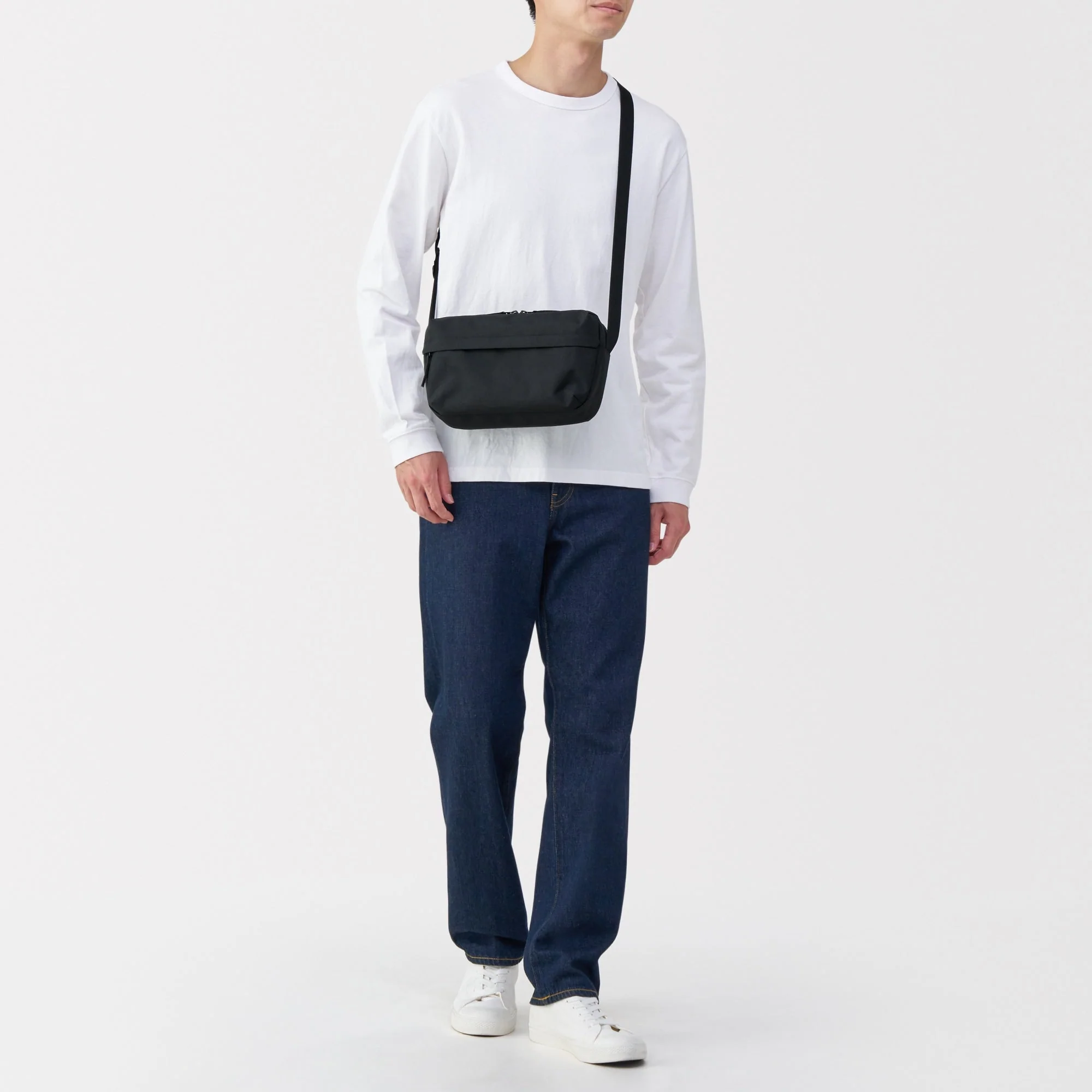 Water Repellent Shoulder Bag - Image 36
