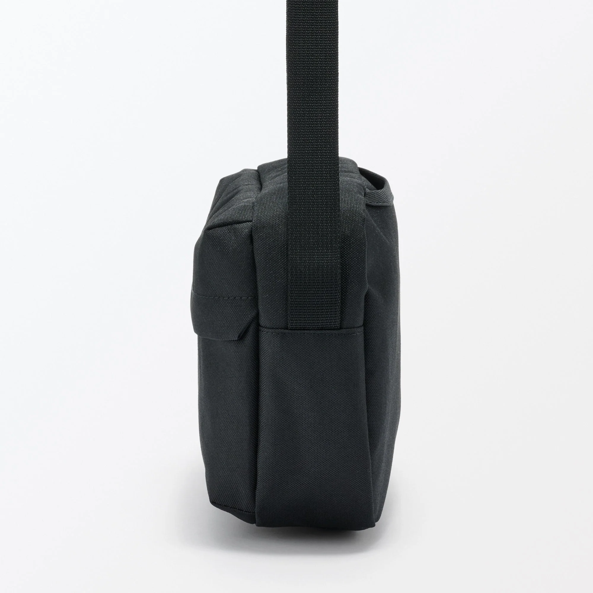 Water Repellent Shoulder Bag - Image 40