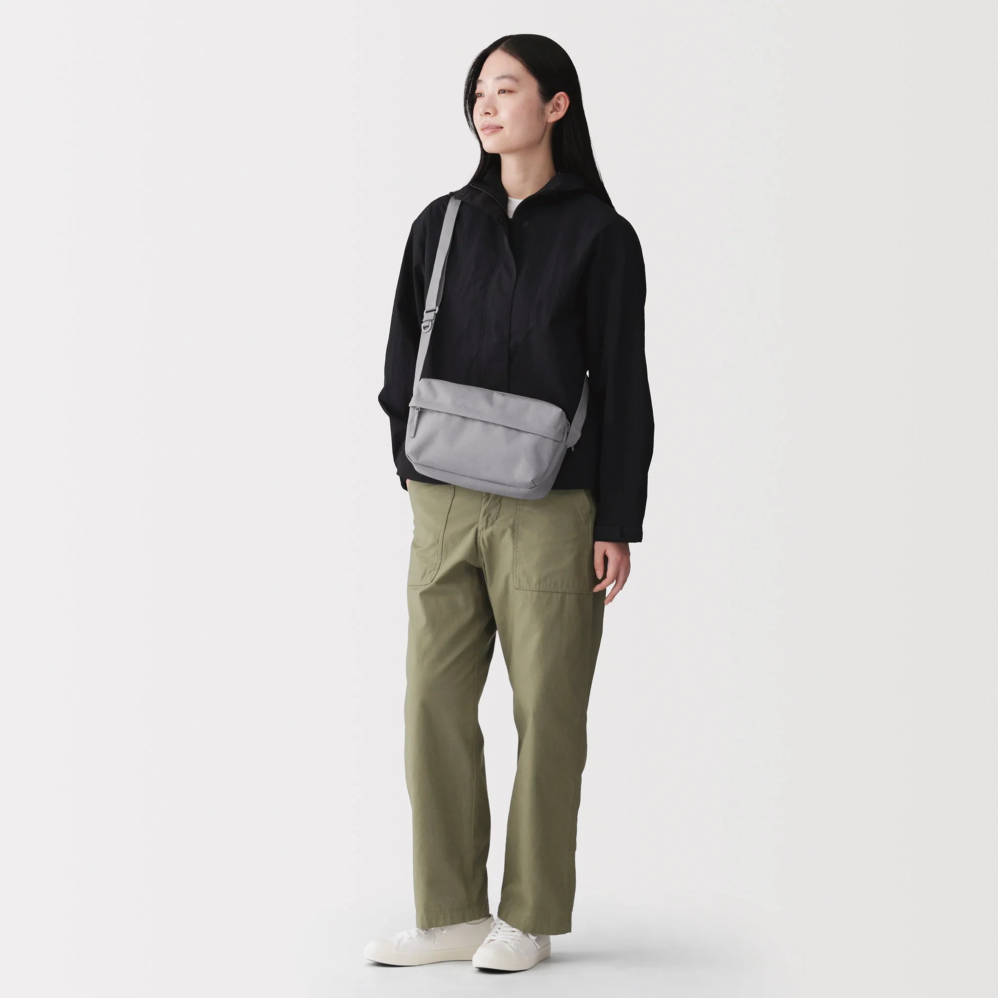 Water Repellent Shoulder Bag - Image 49