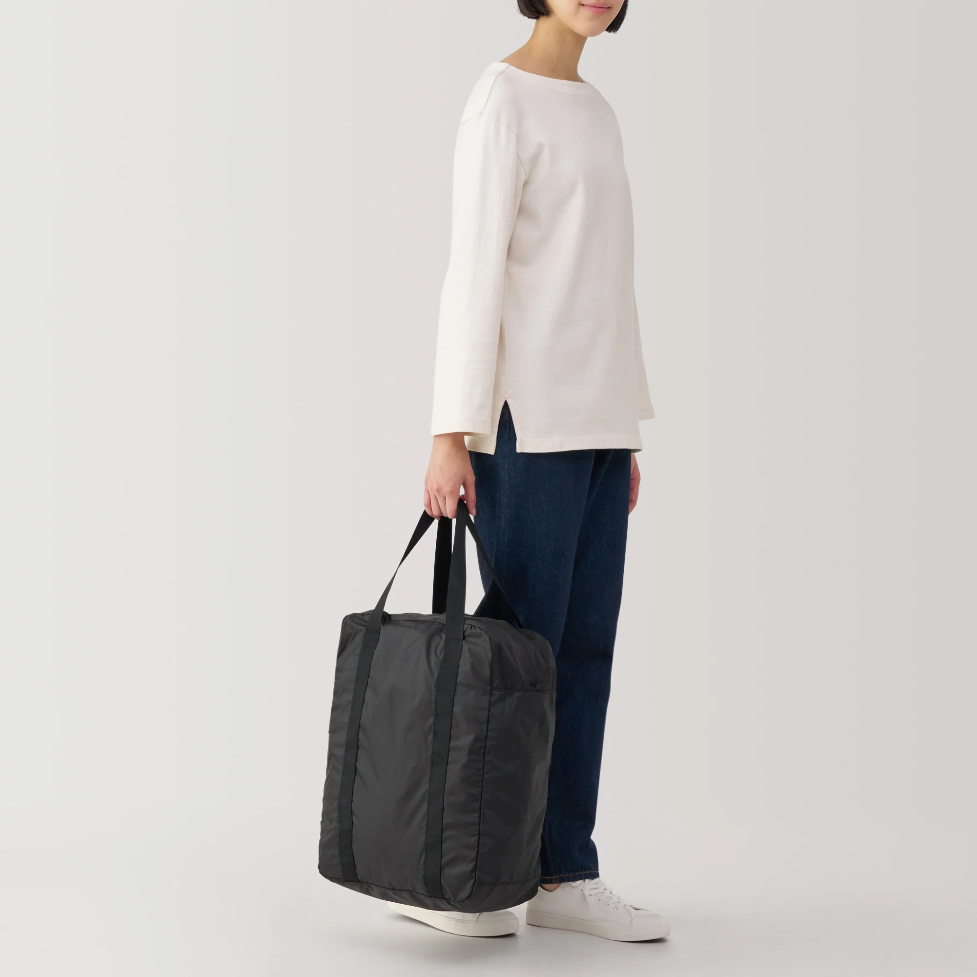 Water Repellent Tall Boston Bag - Image 19