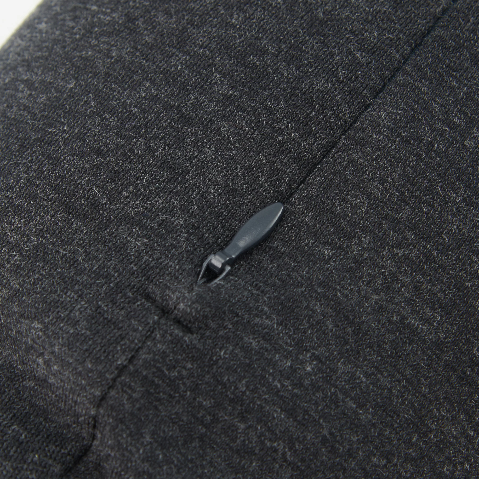 Well-Fitted Neck Cushion Melange Black - Image 3