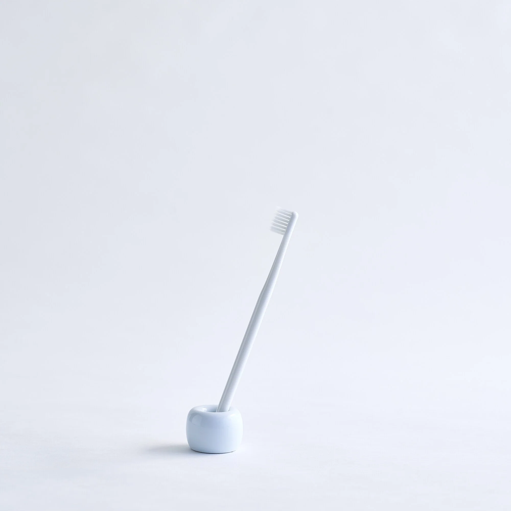 White Porcelain Toothbrush Stand