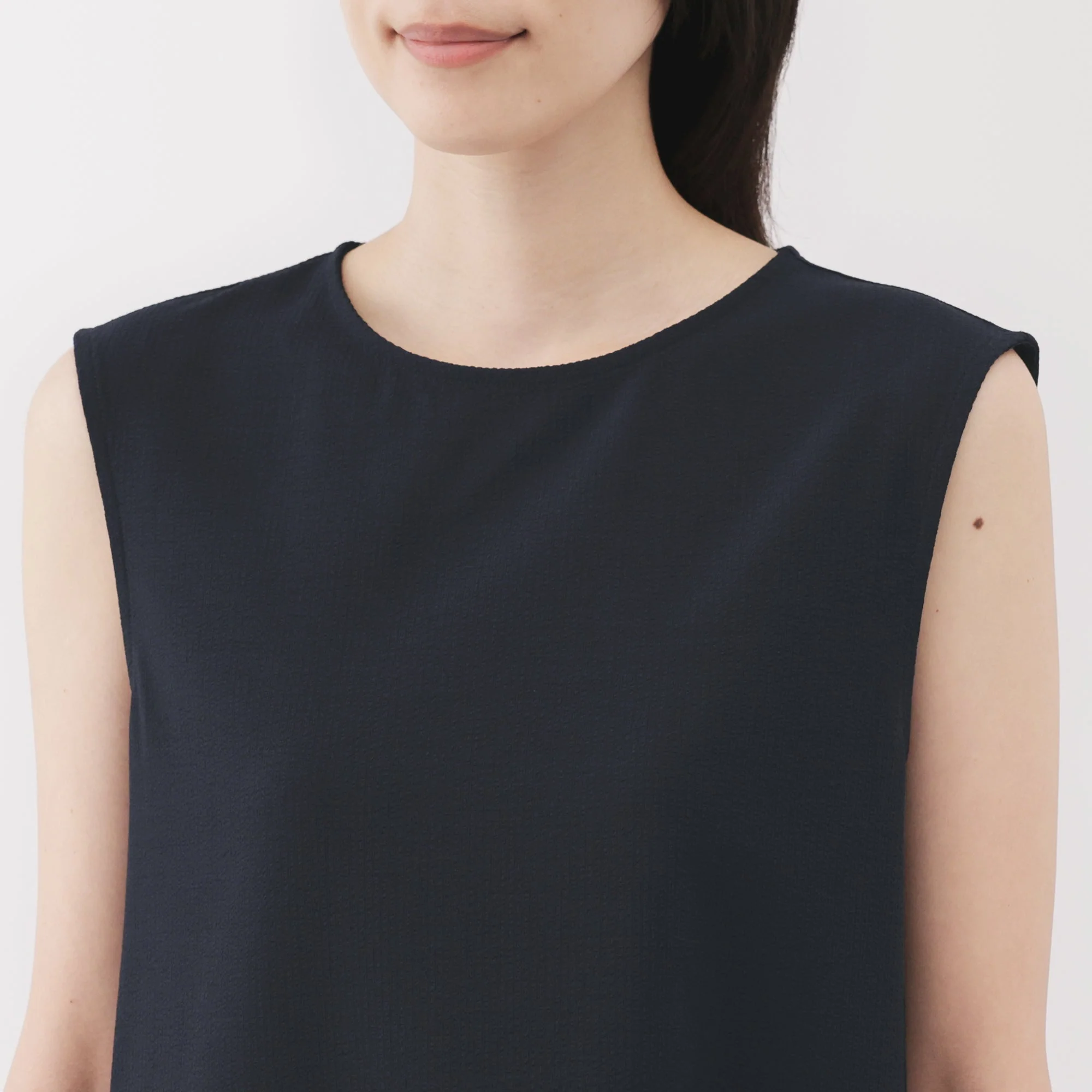 Women's Breathable Seersucker Sleeveless Dress - Image 7
