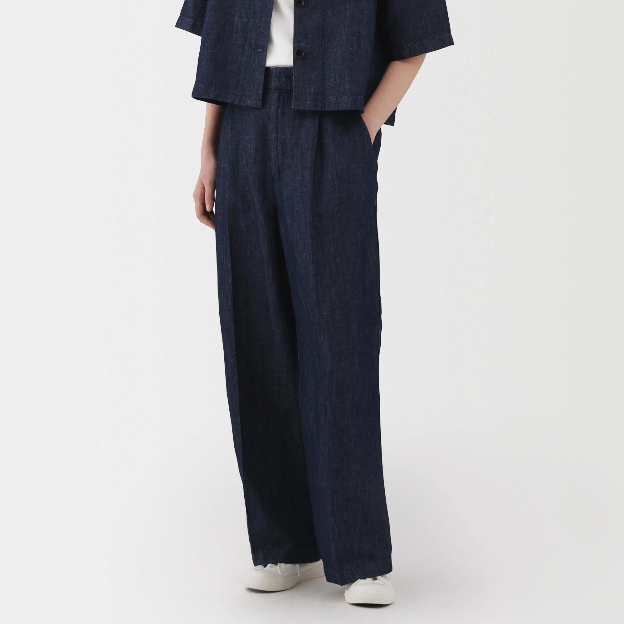 Women's Hemp Blend Denim Darted Wide Pants - Image 3