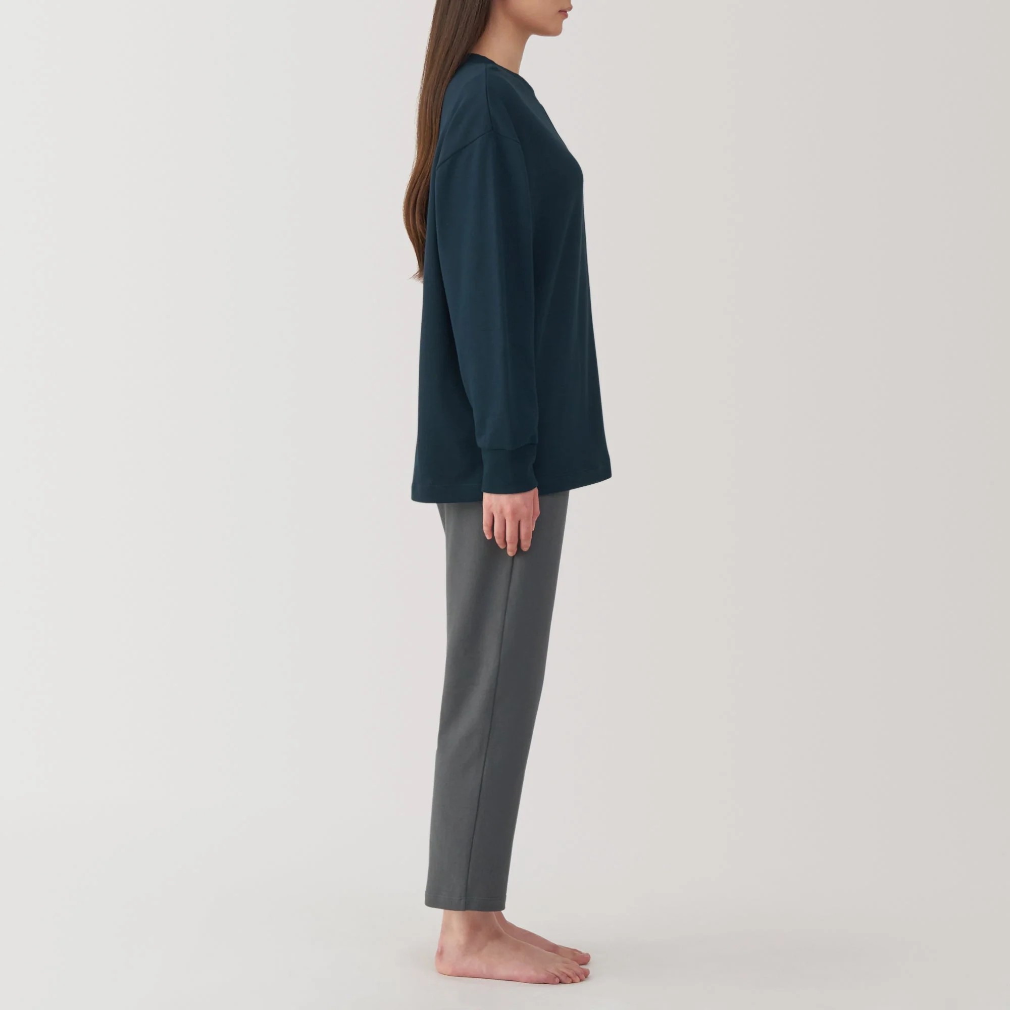 Loose-Twist Sweatshirt Loungewear Set - Image 15