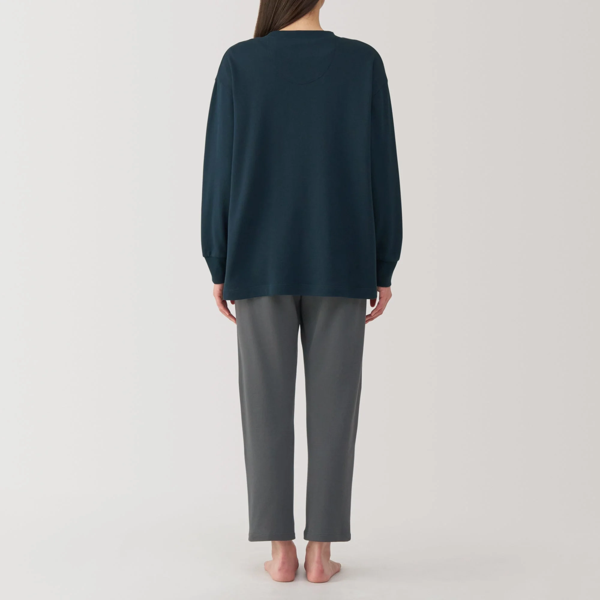 Loose-Twist Sweatshirt Loungewear Set - Image 16