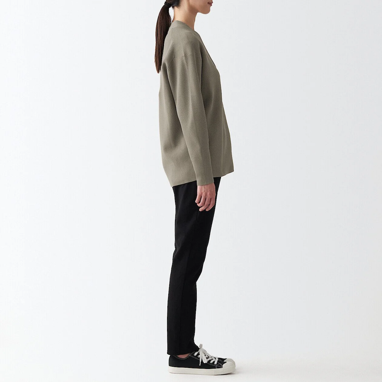 Women's Shape Keep V-Neck Cardigan - Image 10