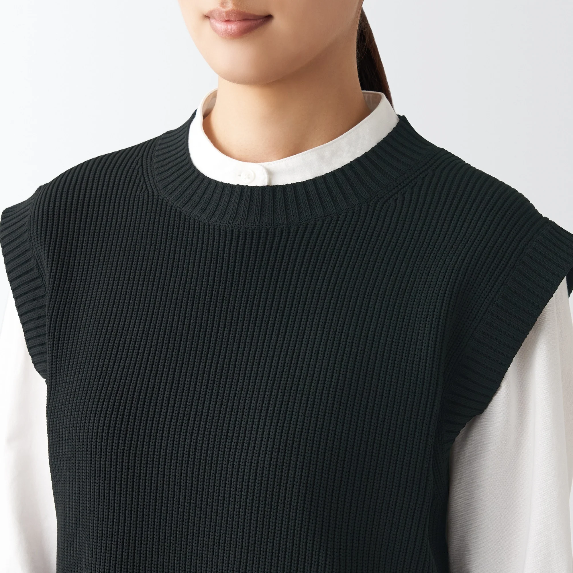 Women's Light Shape-Keeping Vest - Image 7