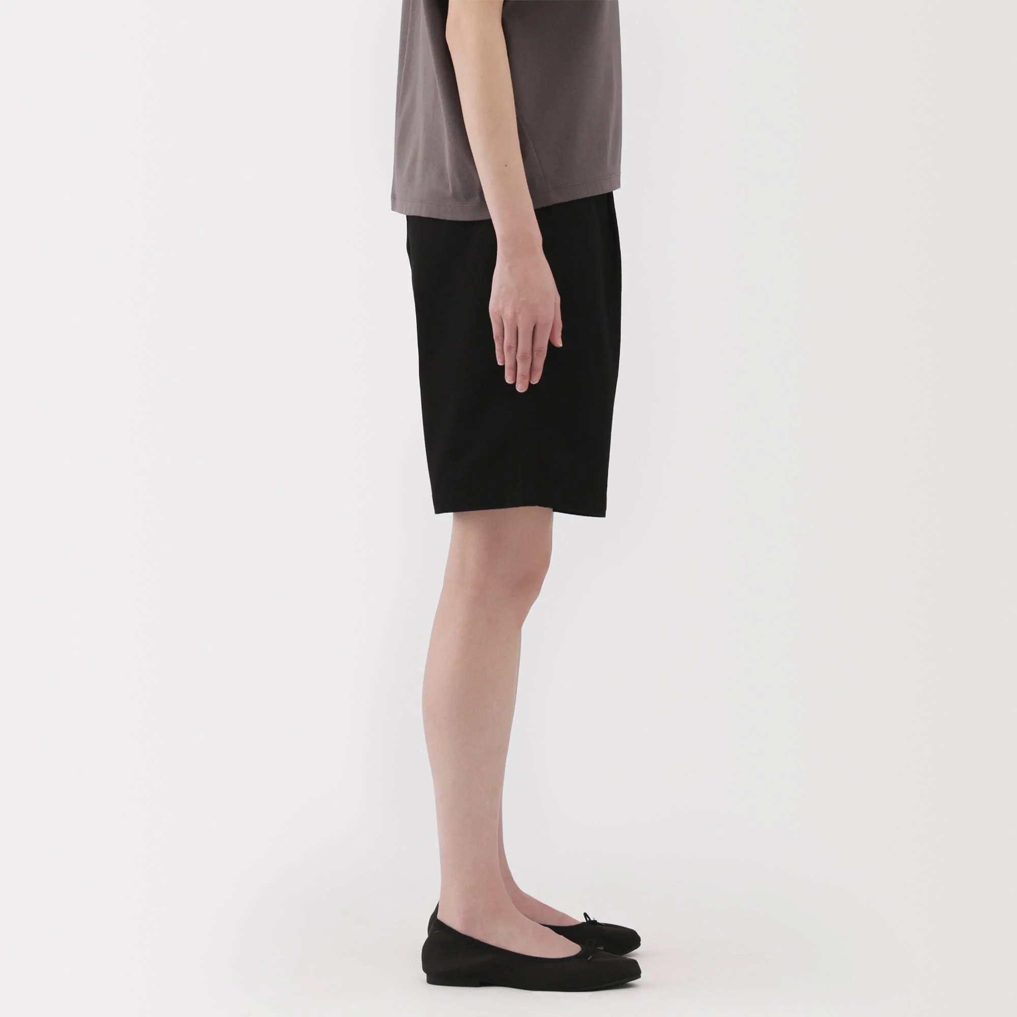 Women's Slub Yarn Chino Darted Shorts - Image 14