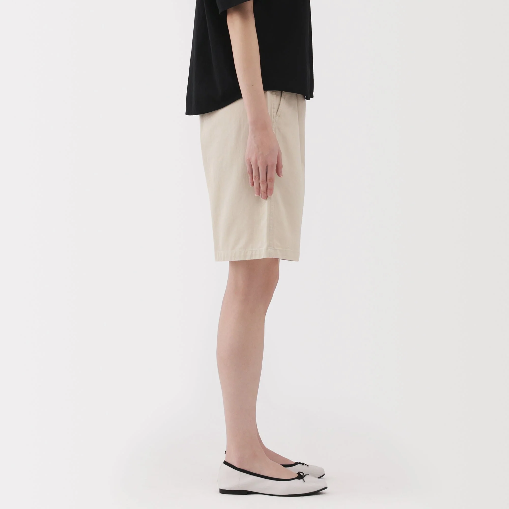 Women's Slub Yarn Chino Darted Shorts - Image 23