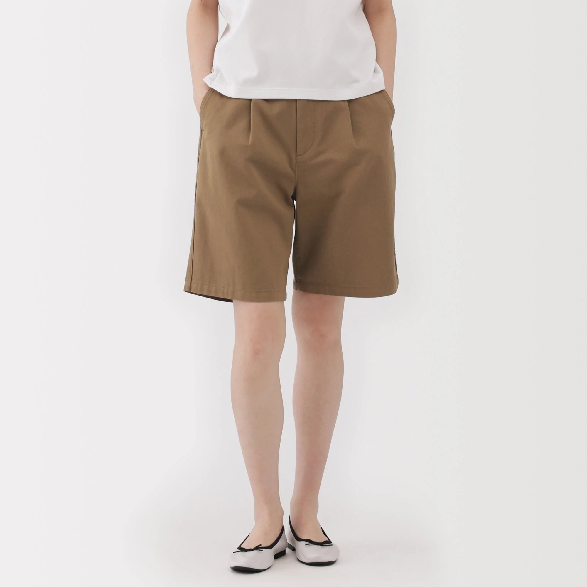 Women's Slub Yarn Chino Darted Shorts - Image 3