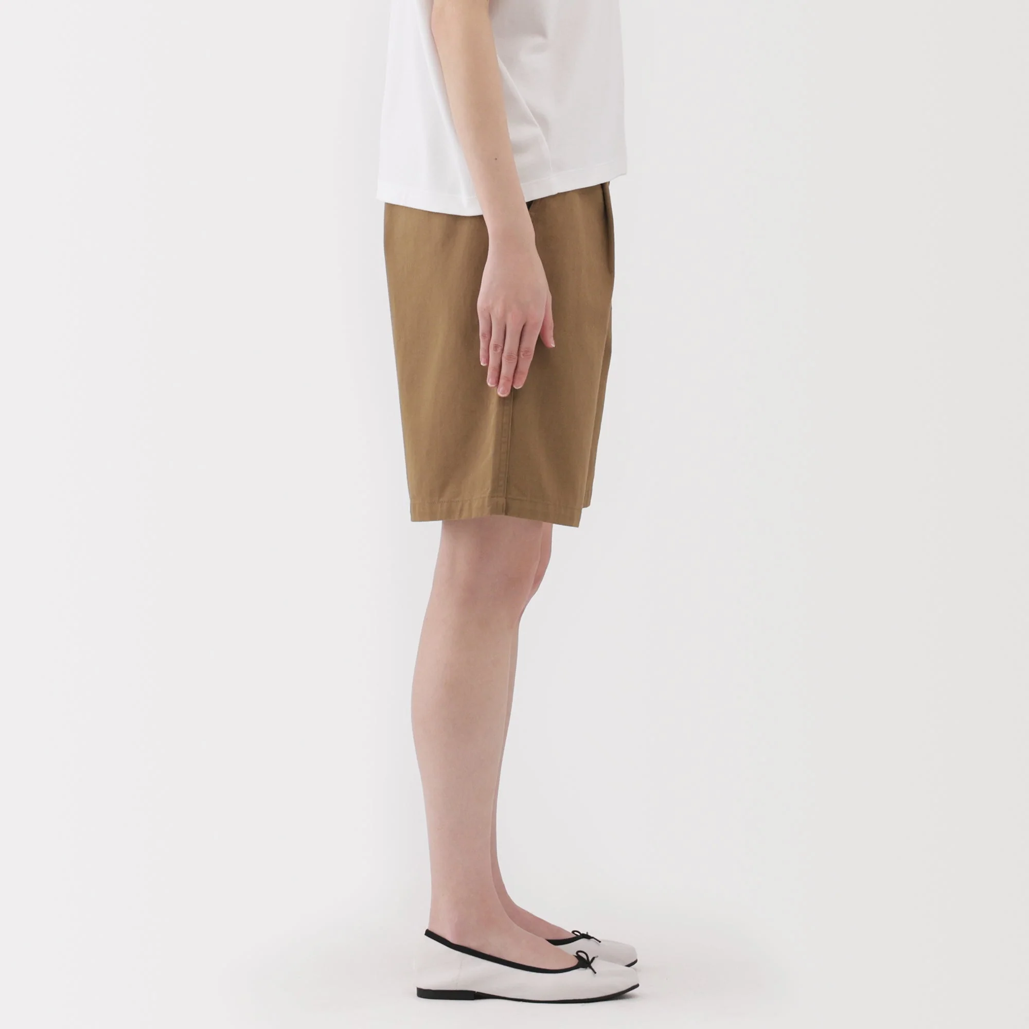 Women's Slub Yarn Chino Darted Shorts - Image 5
