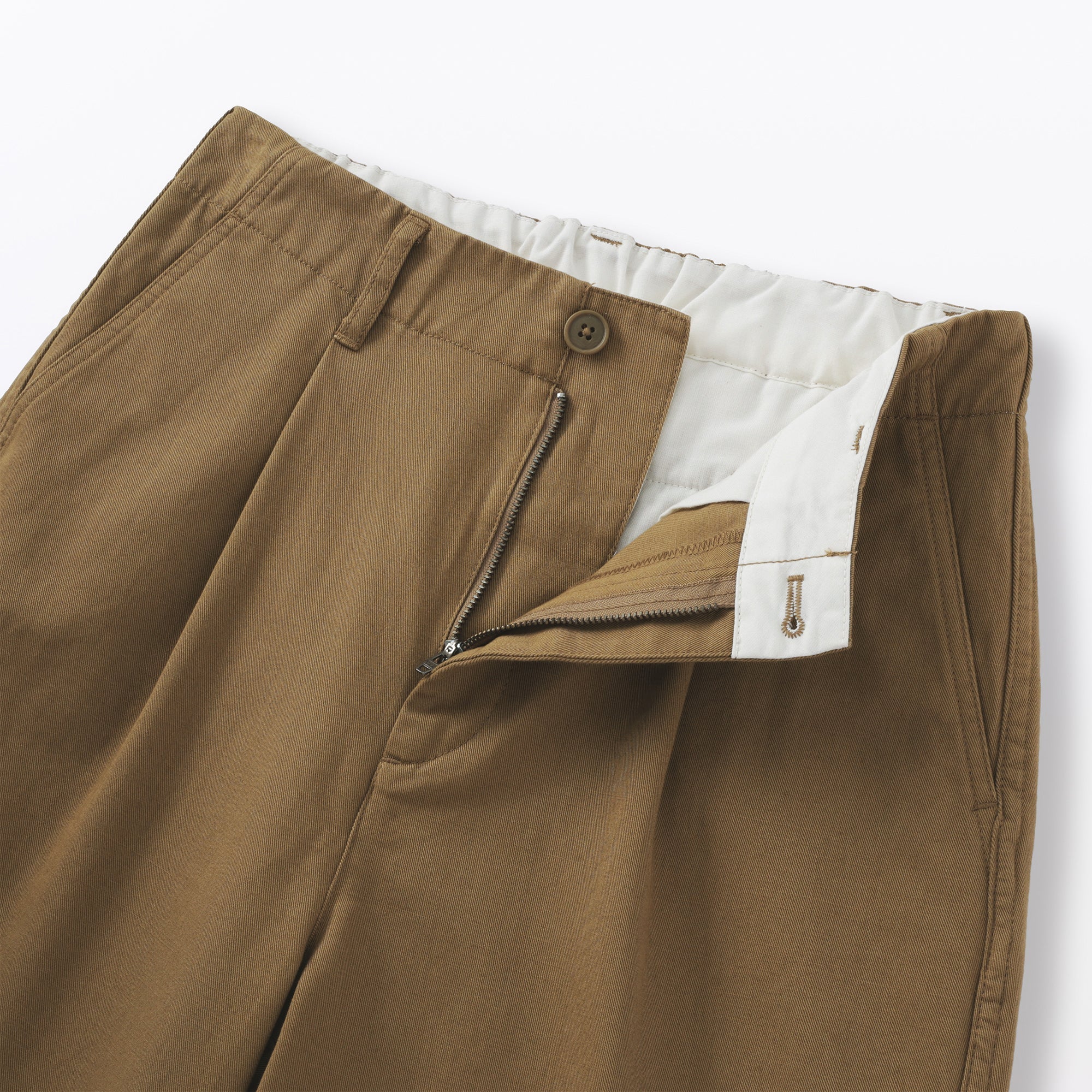Women's Slub Yarn Chino Darted Shorts - Image 9