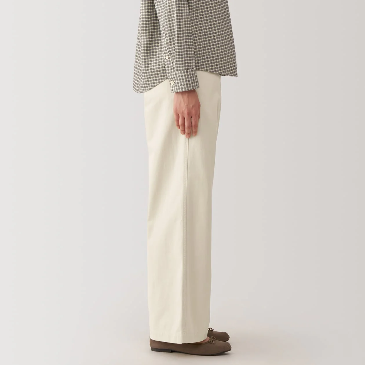 Women's Slub Yarn Chino Darted Wide Pants - Image 23
