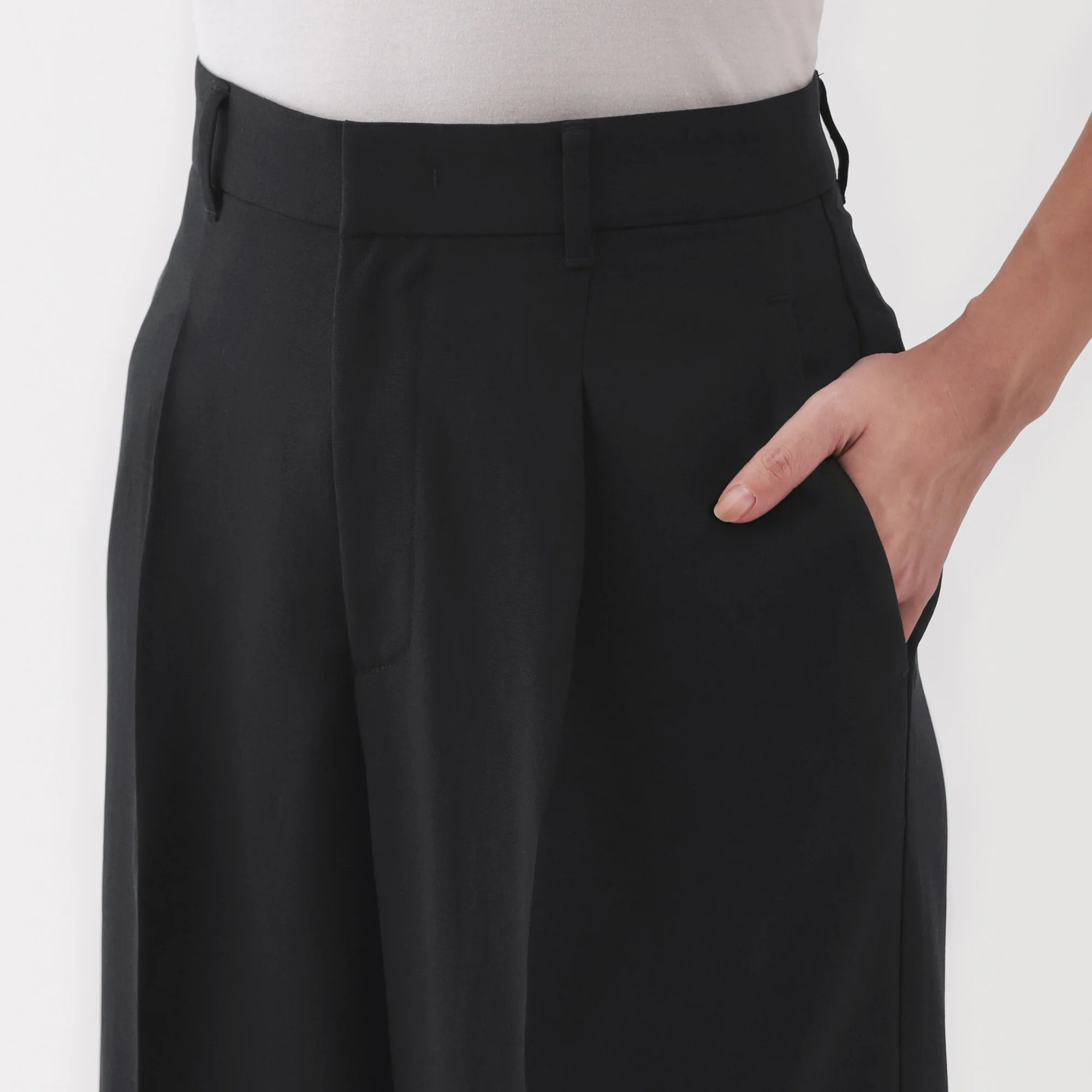 Women's Water Repellent Pleated Straight Pants - Image 27