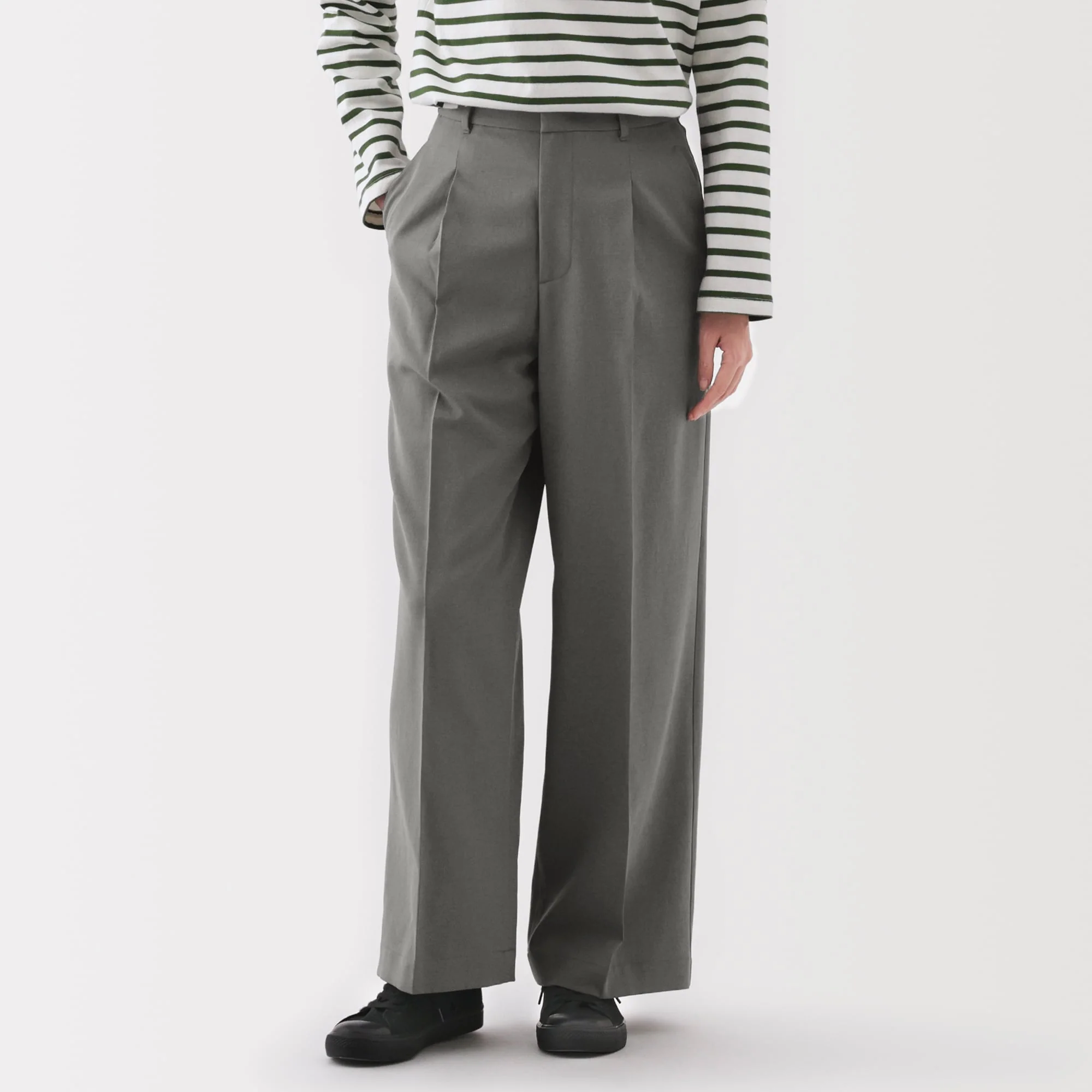 Women's Water Repellent Pleated Straight Pants - Image 3