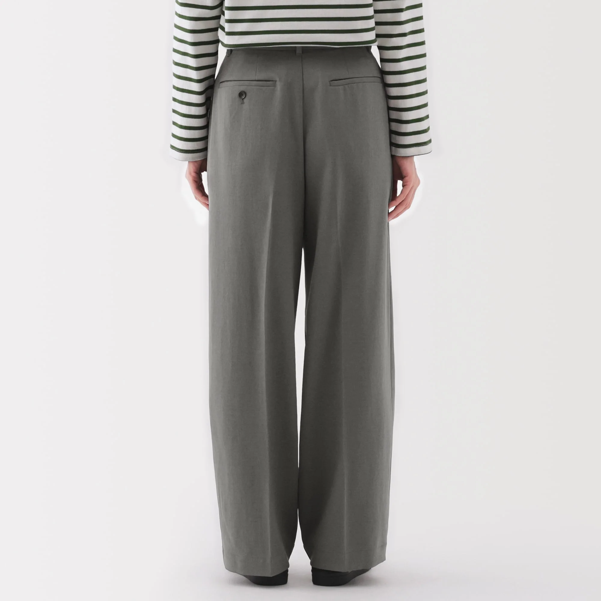 Women's Water Repellent Pleated Straight Pants - Image 6