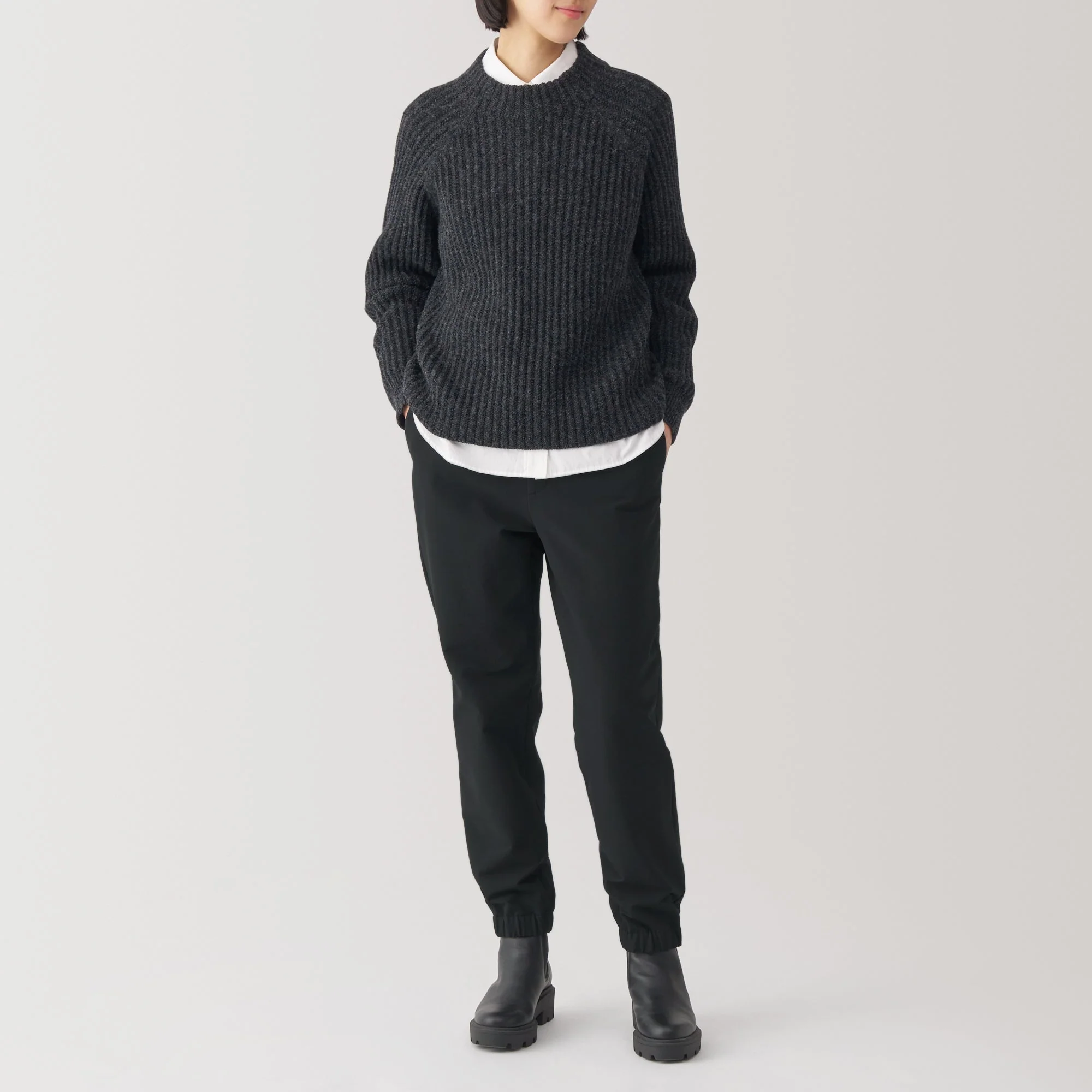 Women's Wind Repellent Stretch Easy Tapered Pants - Image 15