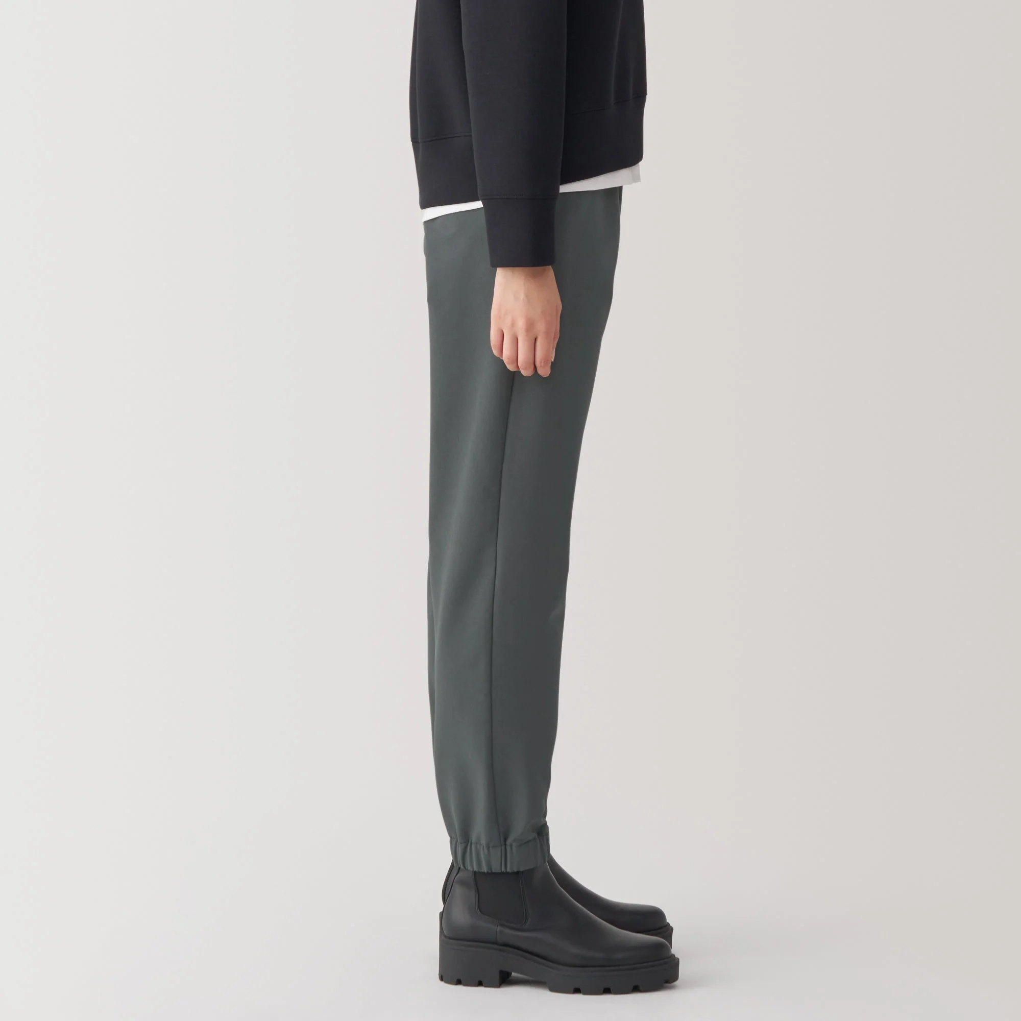 Women's Wind Repellent Stretch Easy Tapered Pants - Image 5