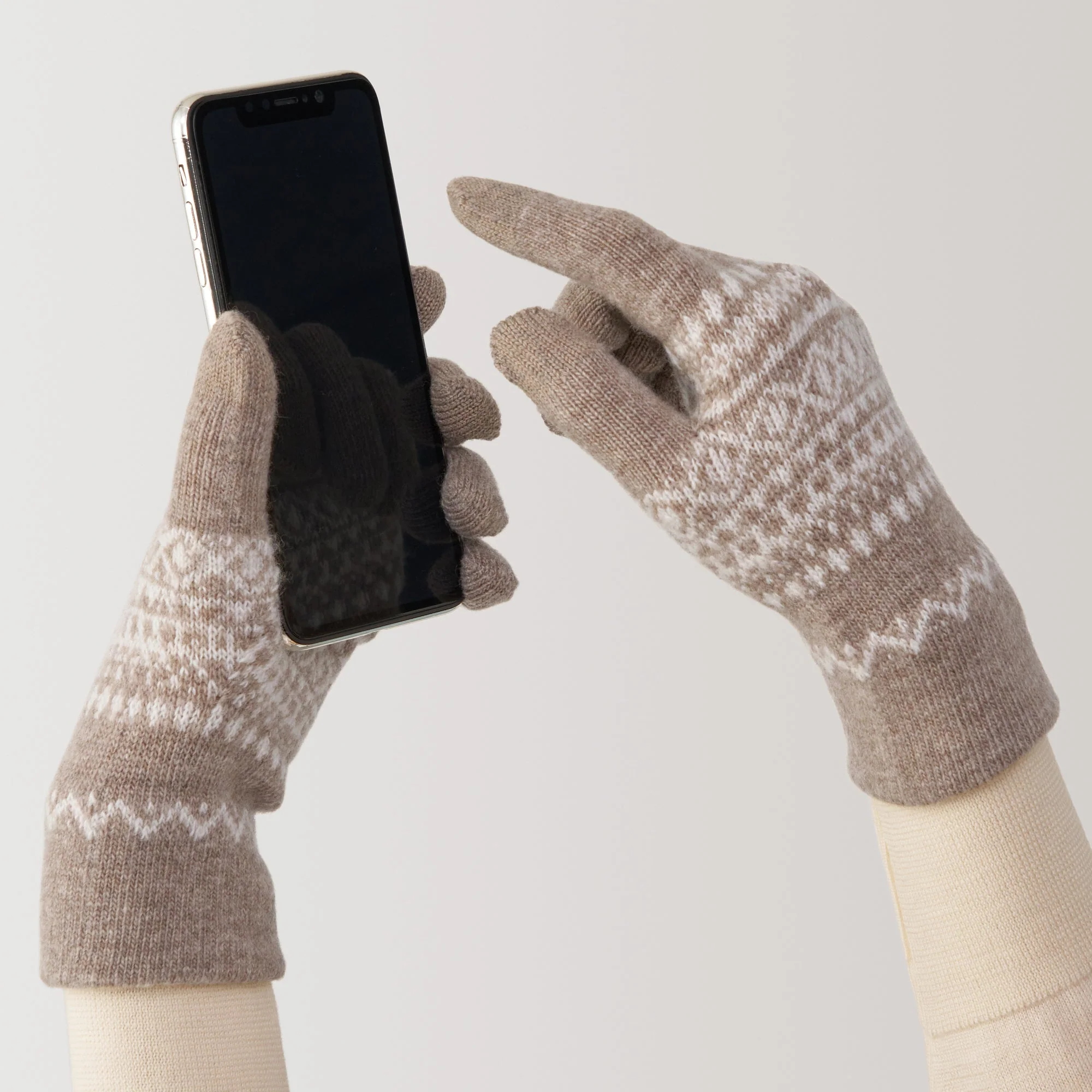 Wool Blend Patterned Touchscreen Gloves - Image 4