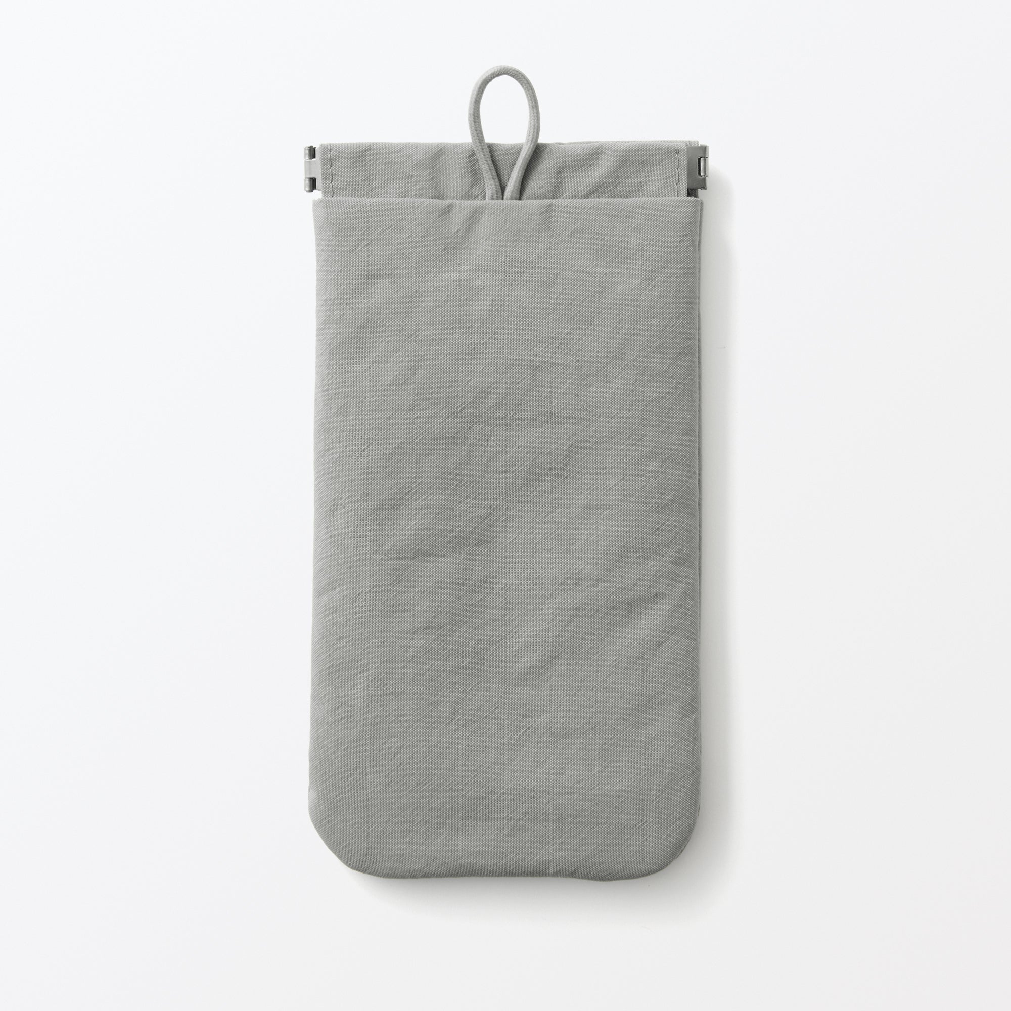 Wrinkled Nylon Self-Closing Flat Pouch - Medium - Image 3
