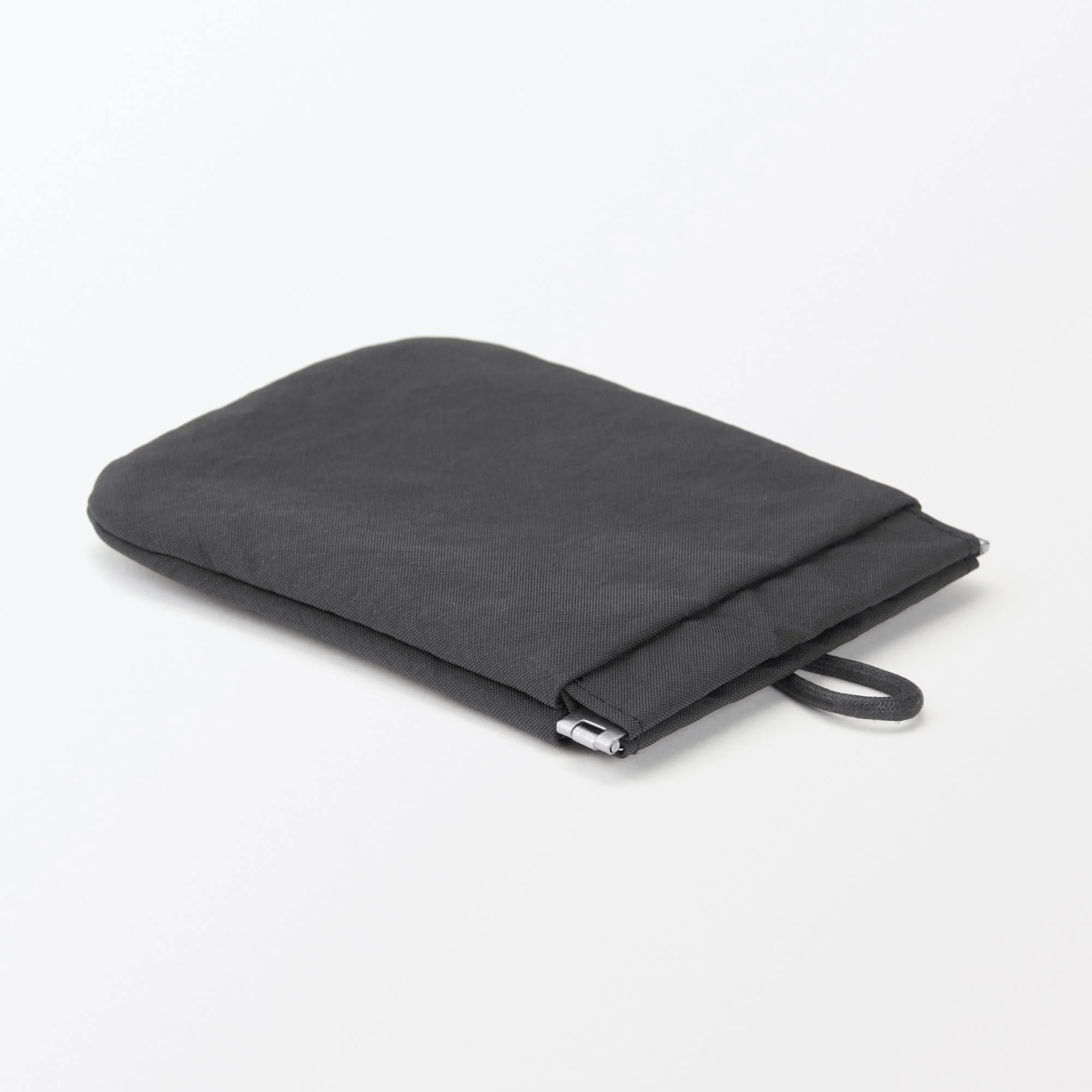 Wrinkled Nylon Self-Closing Flat Pouch - Small - Image 18
