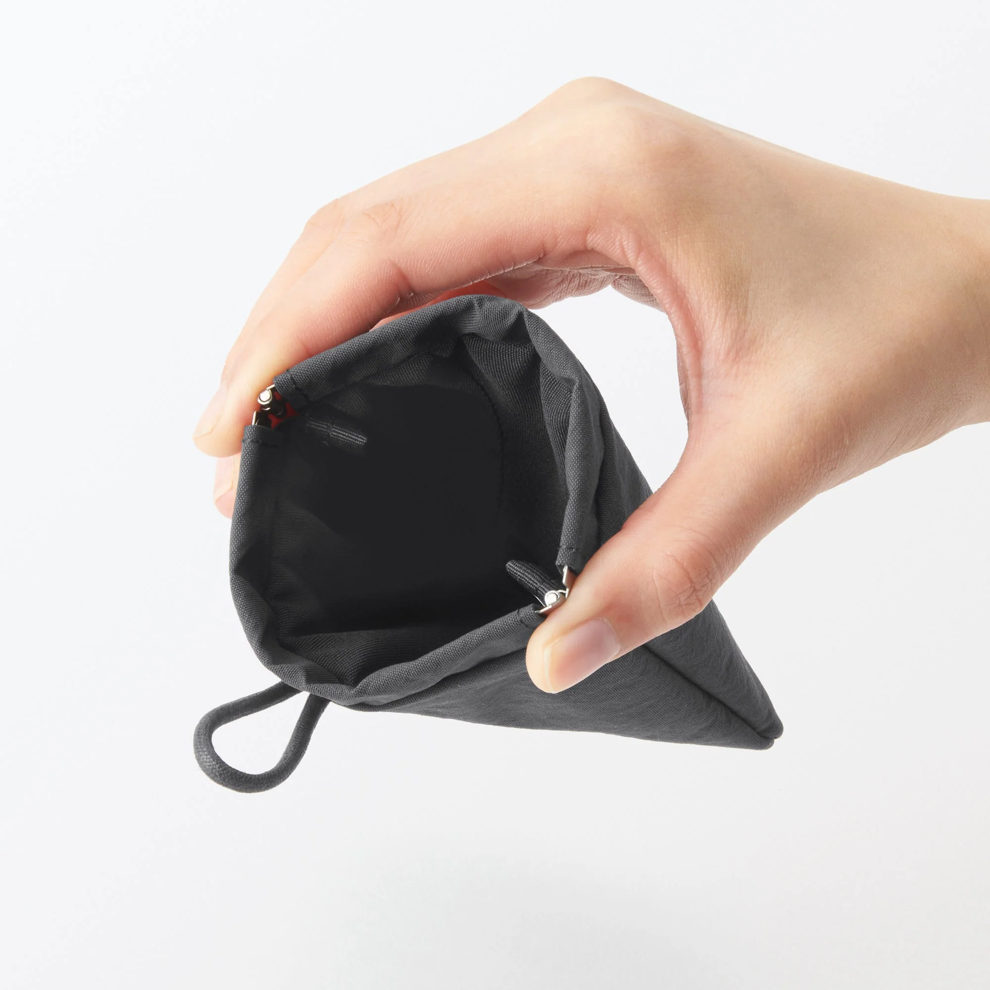 Wrinkled Nylon Self-Closing Flat Pouch - Small - Image 19