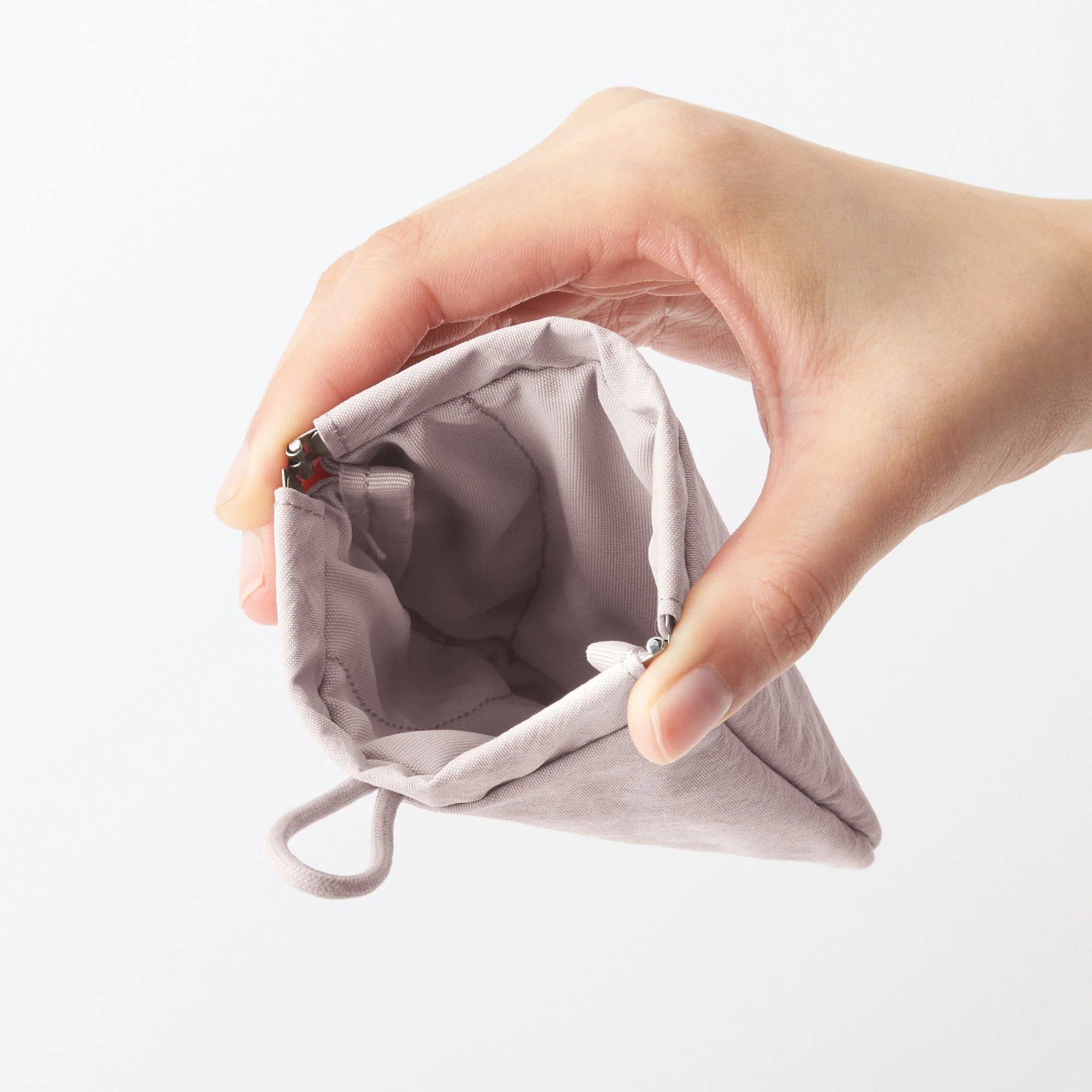 Wrinkled Nylon Self-Closing Flat Pouch - Small - Image 5